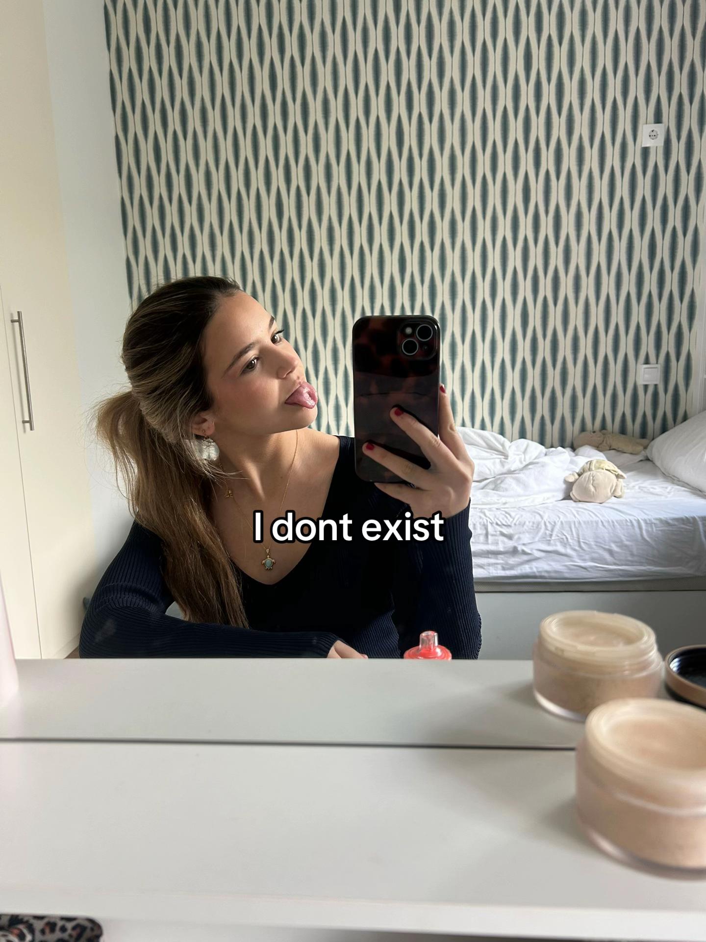 @isadeluquee