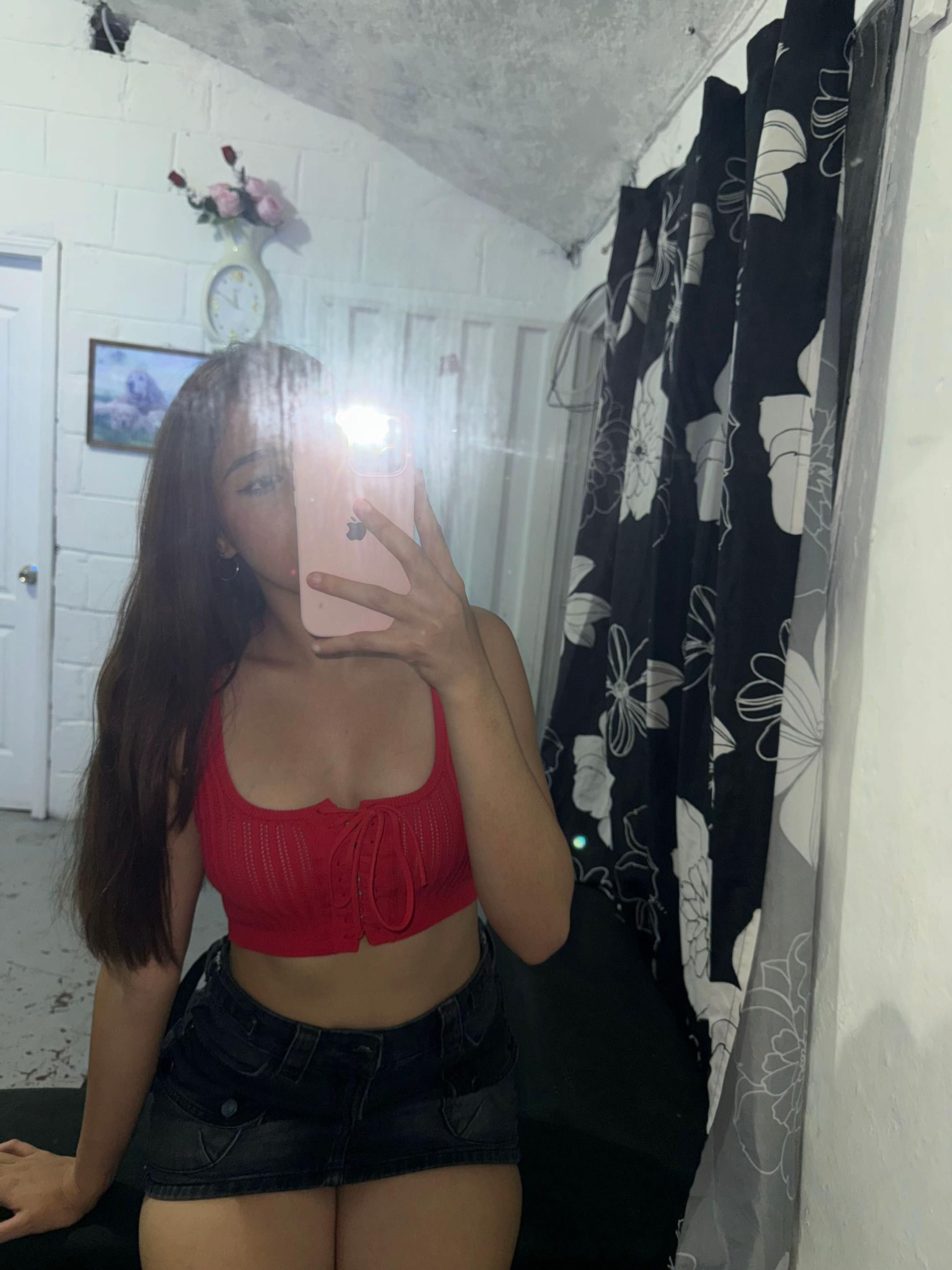 @julicraxker7