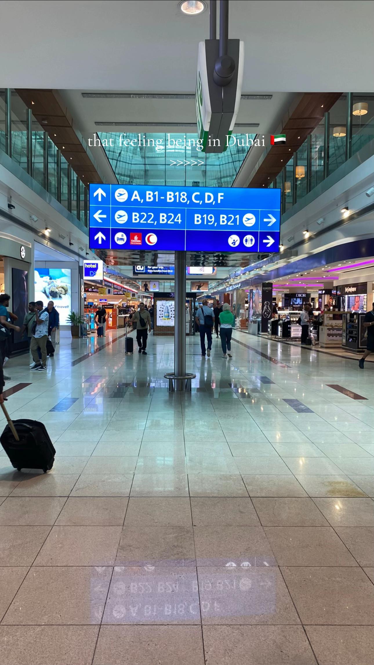@flytravelakhiii