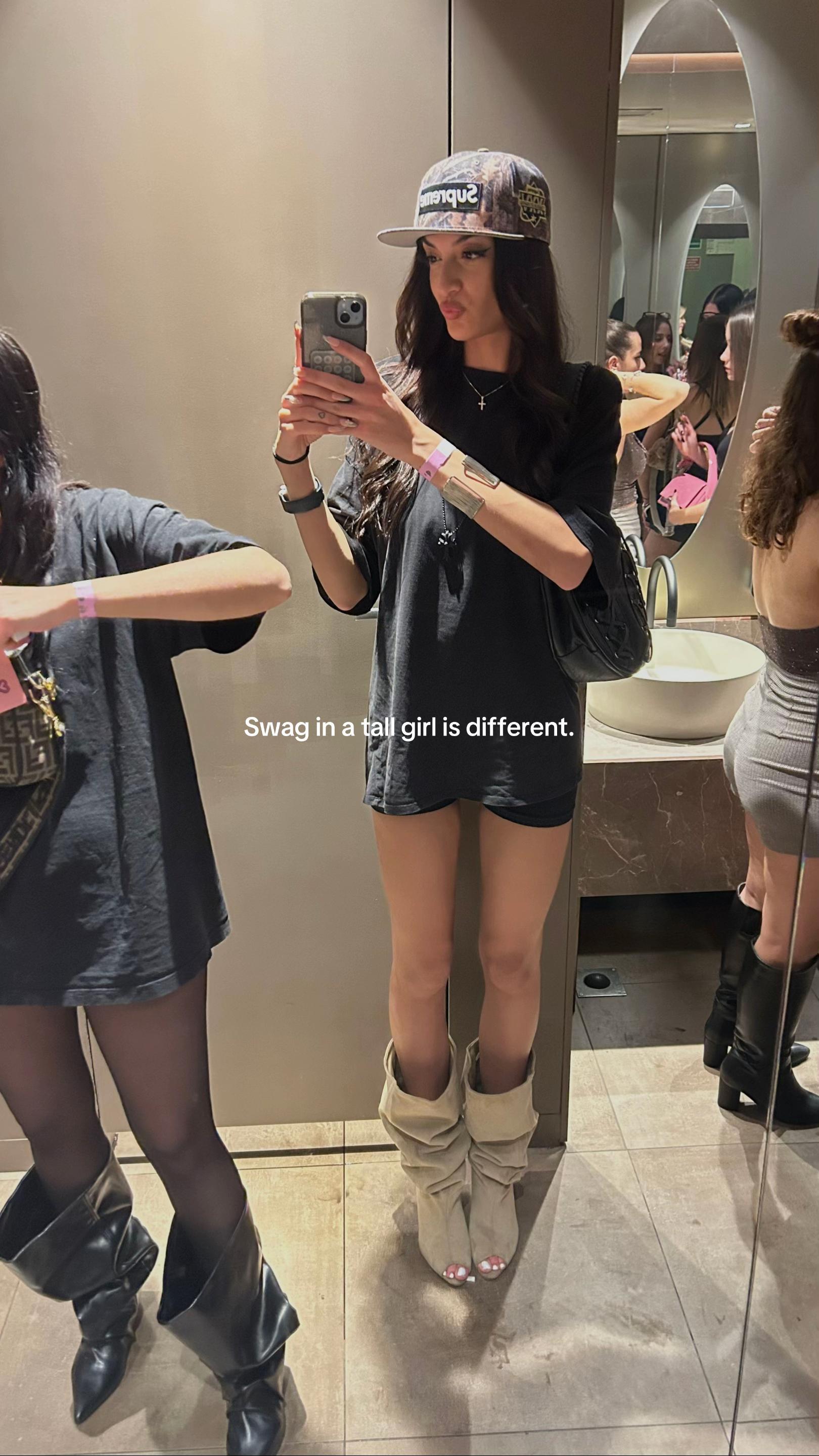@Titty