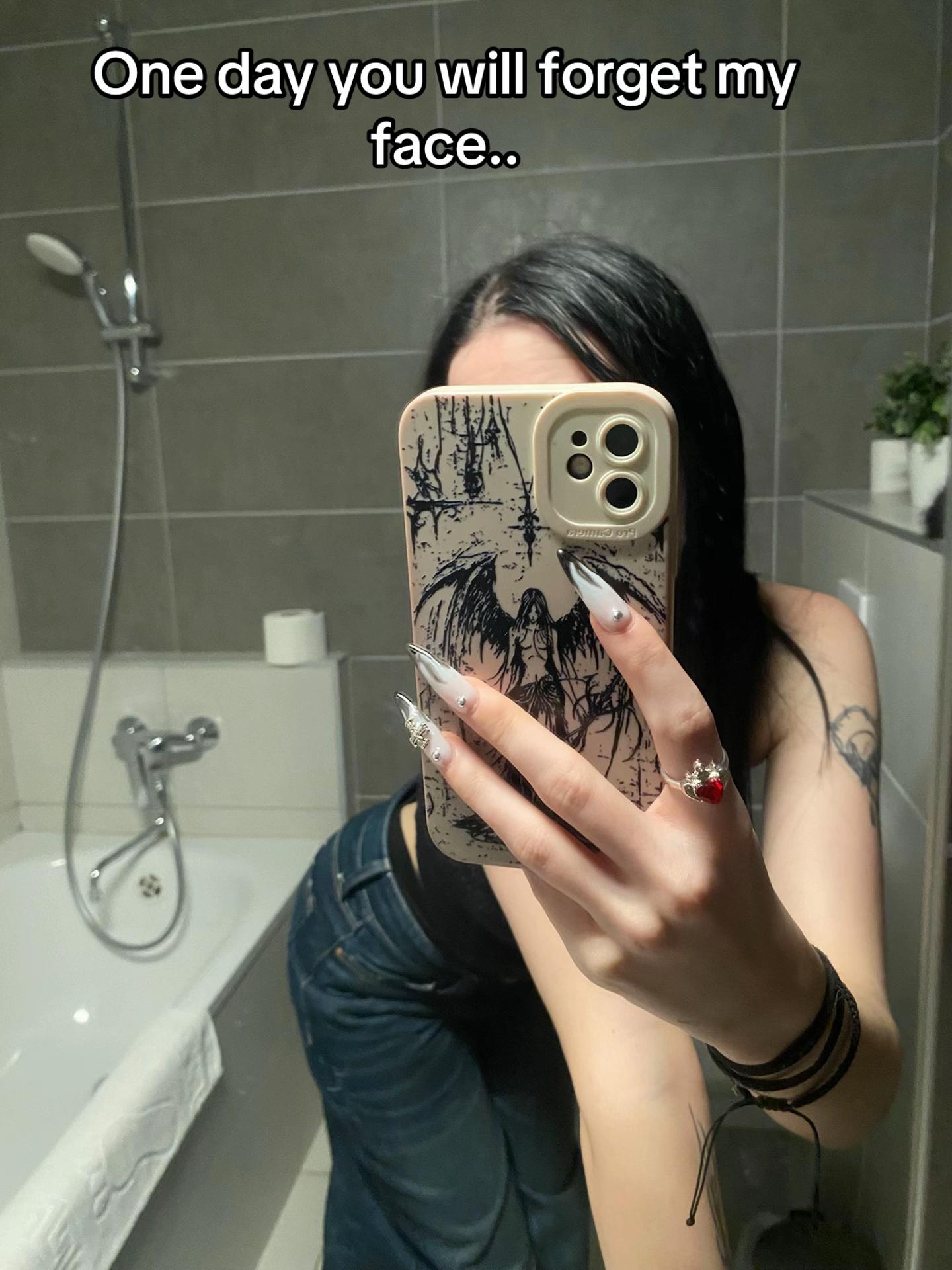 @annaskrrt.spam🕷️