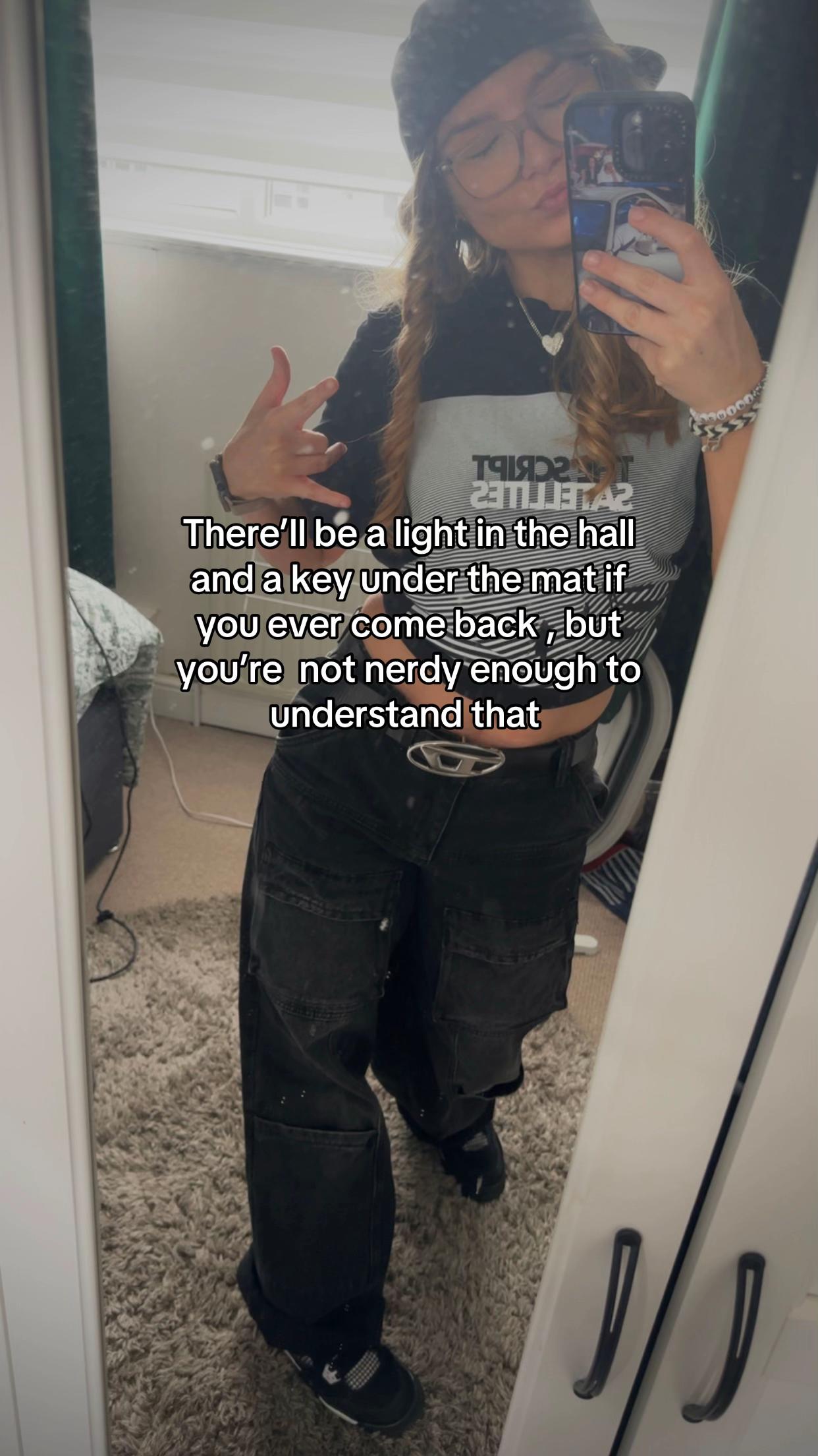@tee