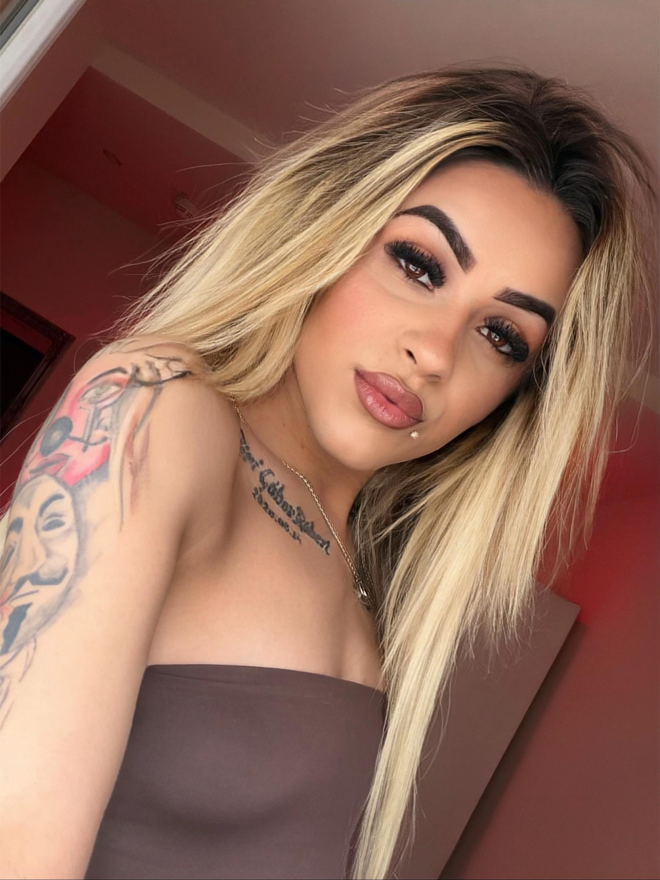 @🦋EnikeKiss🦋
