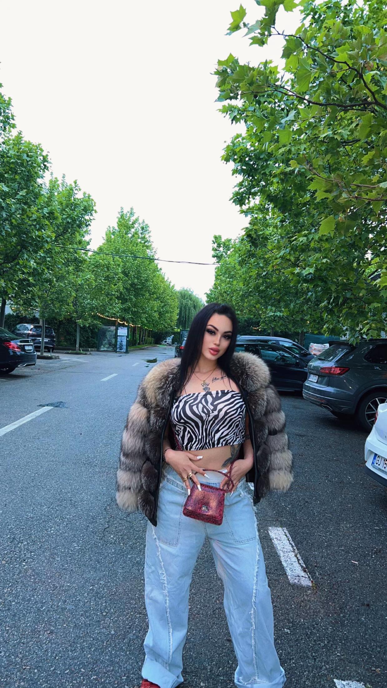 @Denisa