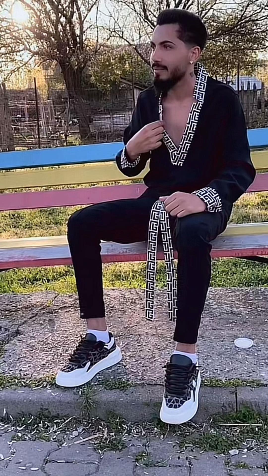 @𝐌𝐚𝐫𝐮 𝐆𝐚𝐠𝐢𝐜𝐚𝐫𝐮𝐥 💎