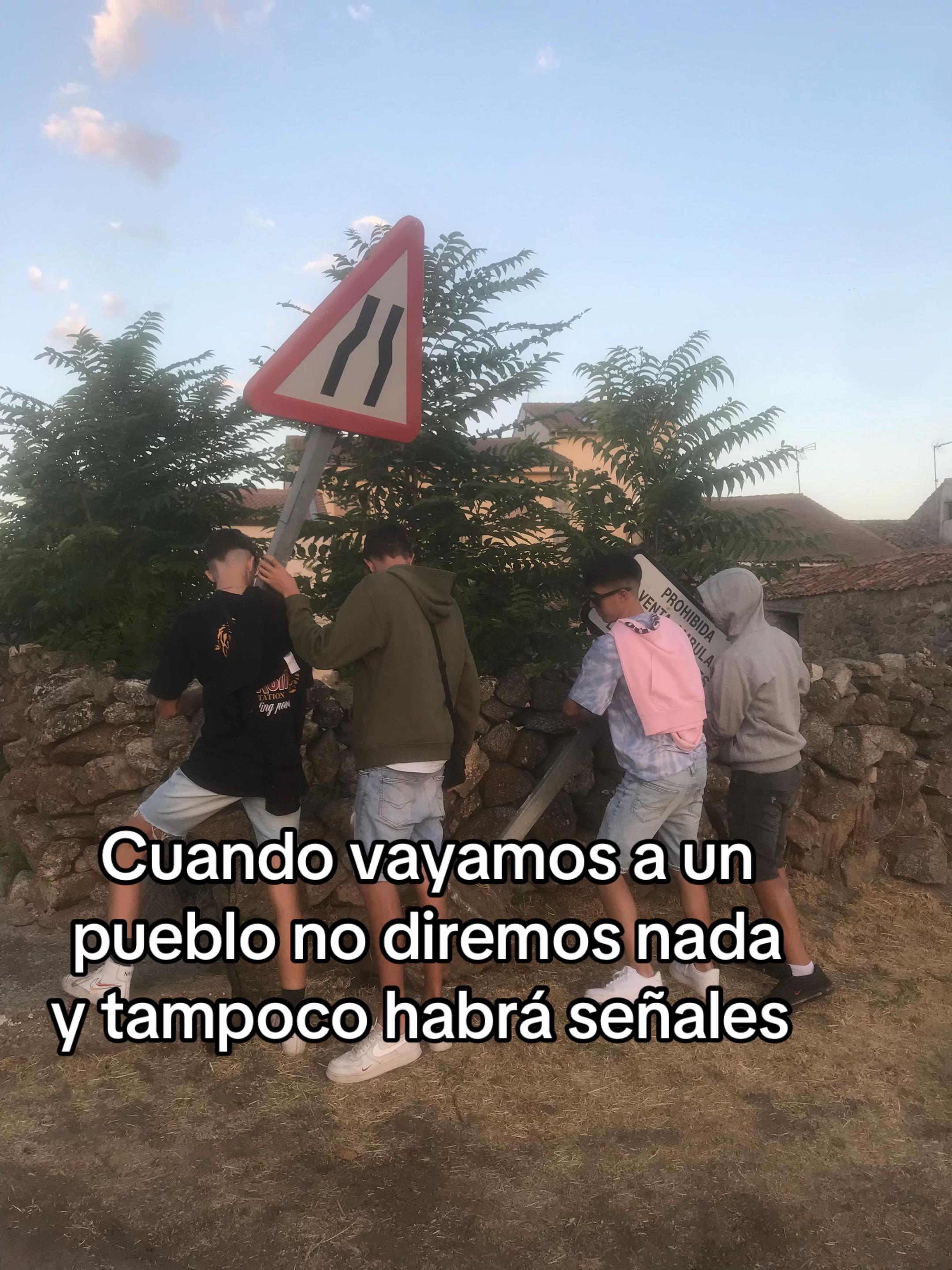 @Lucía🌙