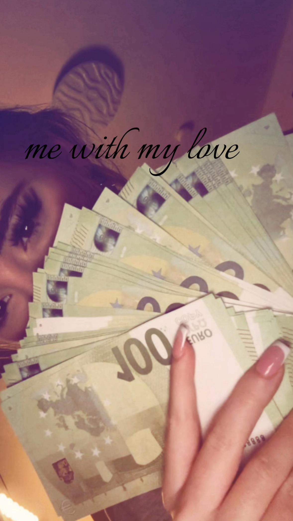 @𝐰𝐚𝐯𝐲𝐲_𝐩𝐢𝐚