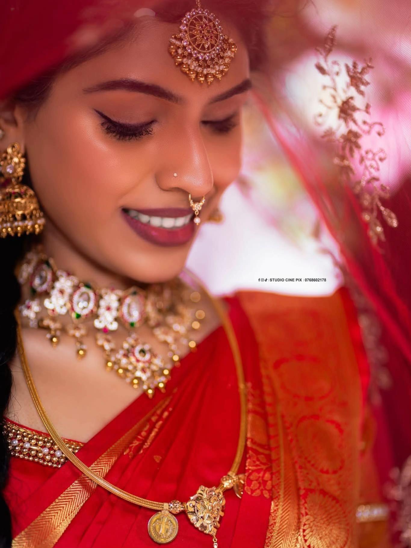 @Rishwi Gemstone Gallery