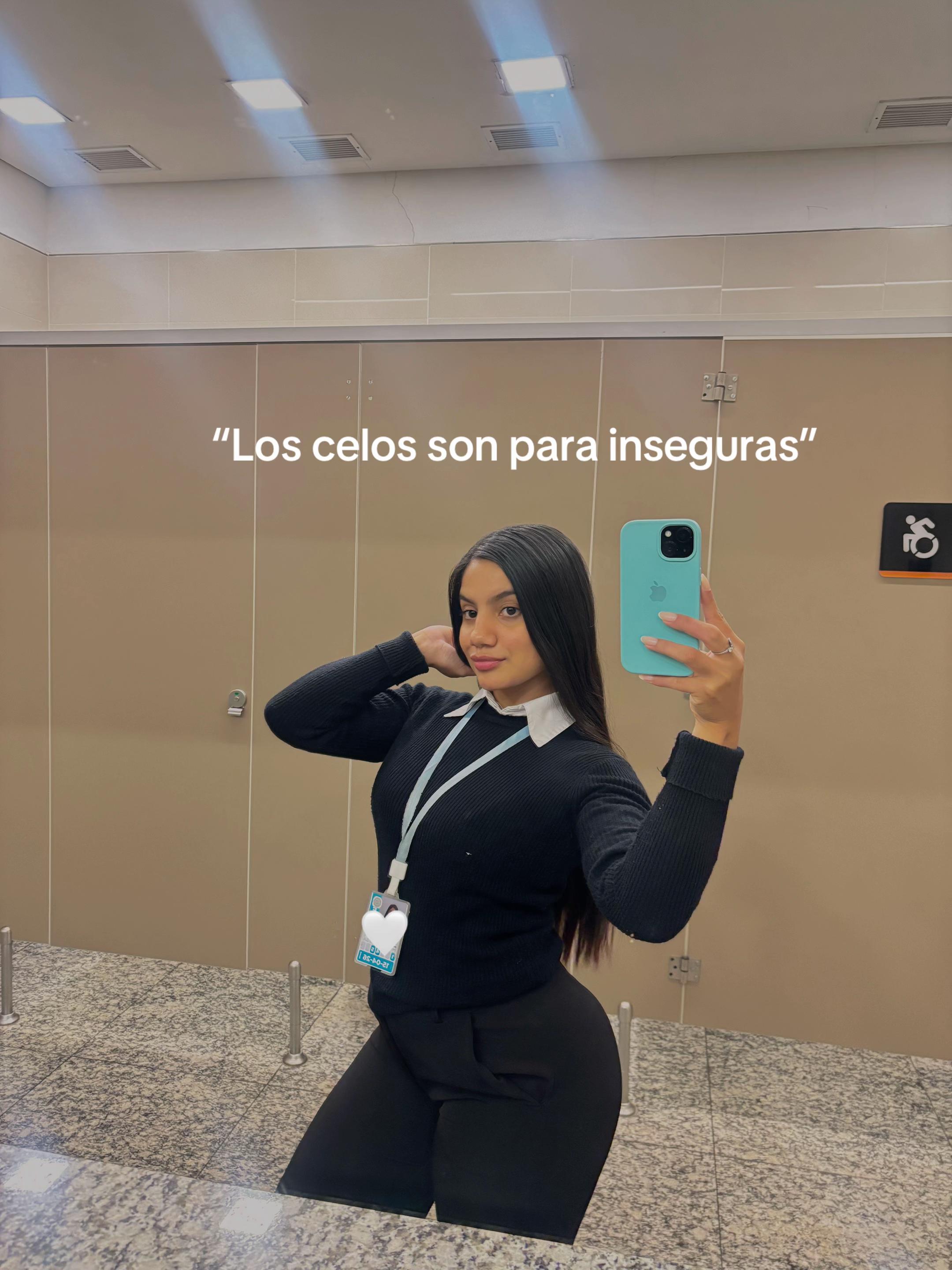 @𝒟