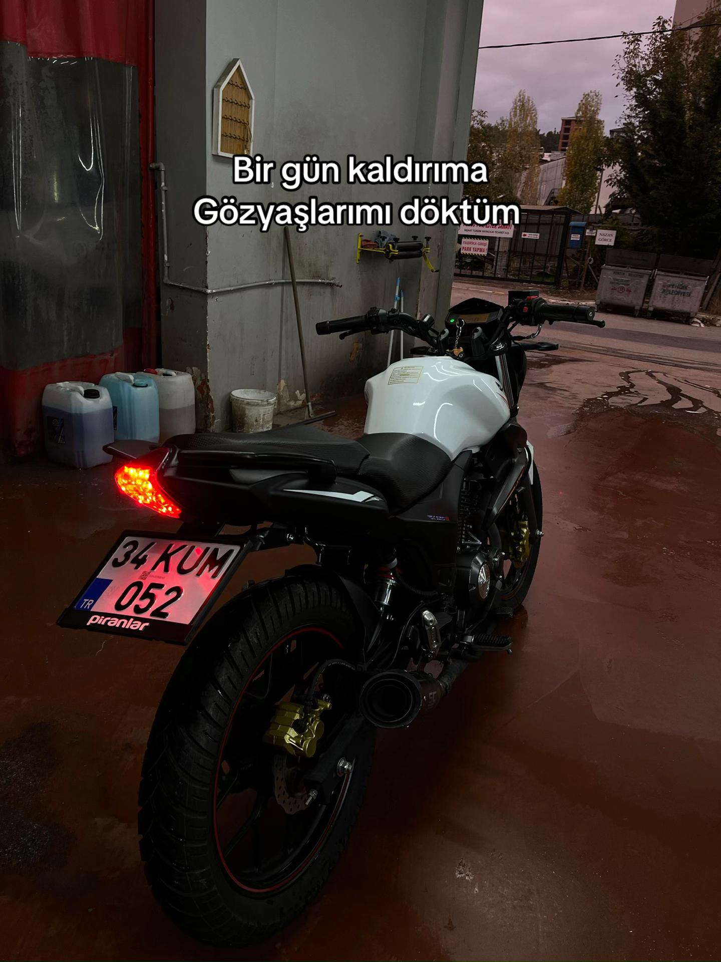 @Erayuzundiz