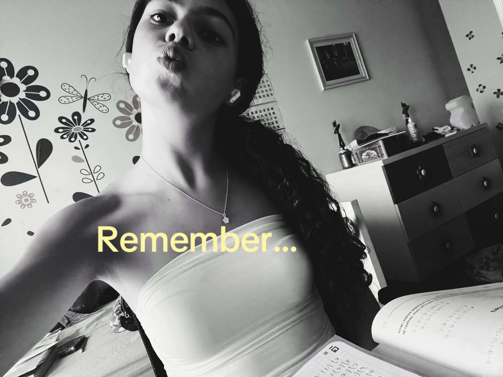 @Mariaaa_13