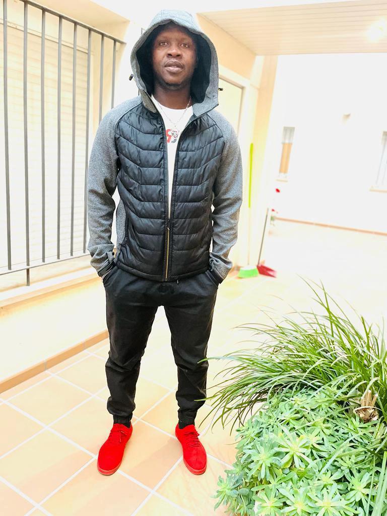 @MOMO EL MAESTRO LR🇸🇳🇪🇸