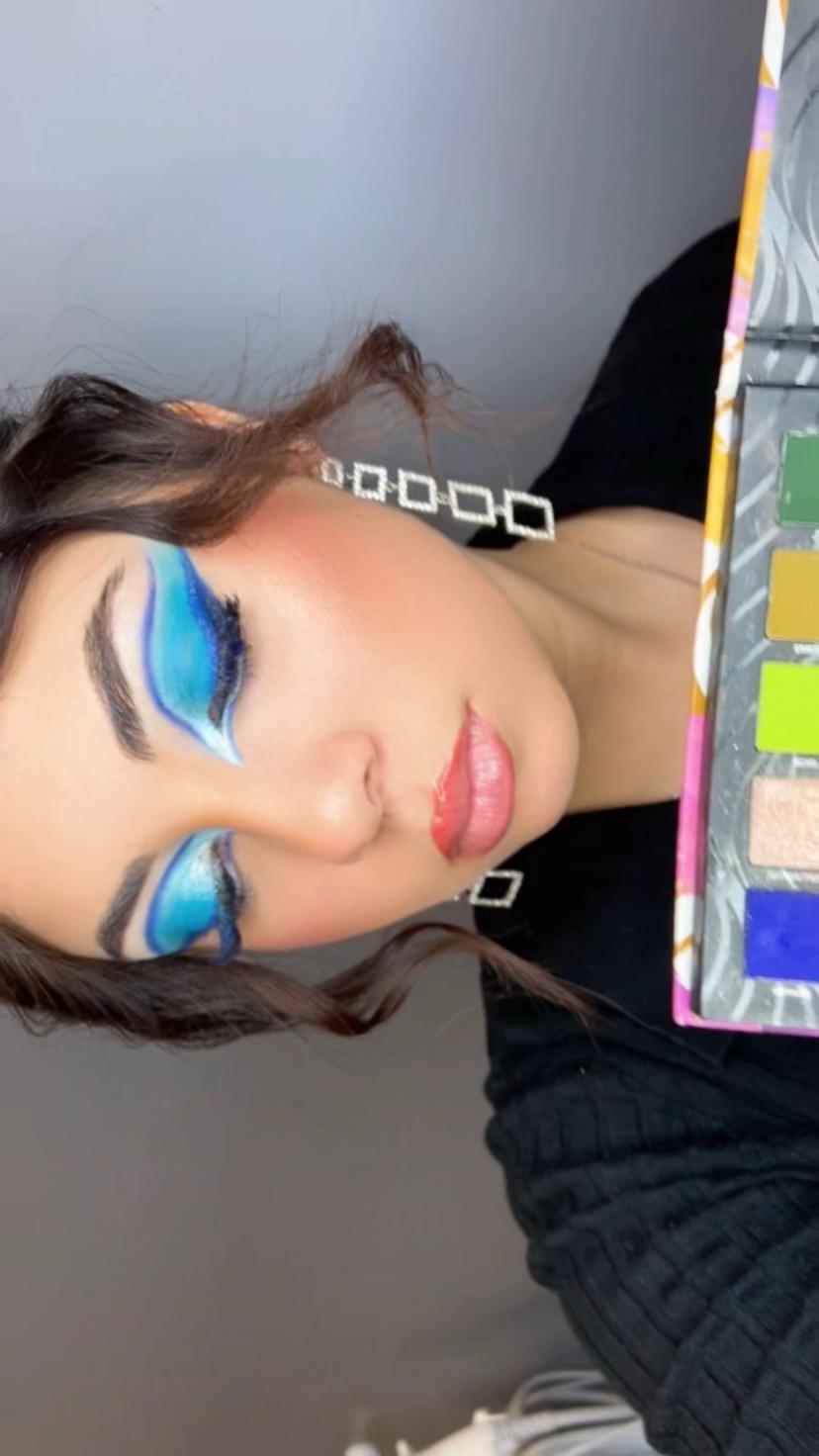 @elenaa.mua_