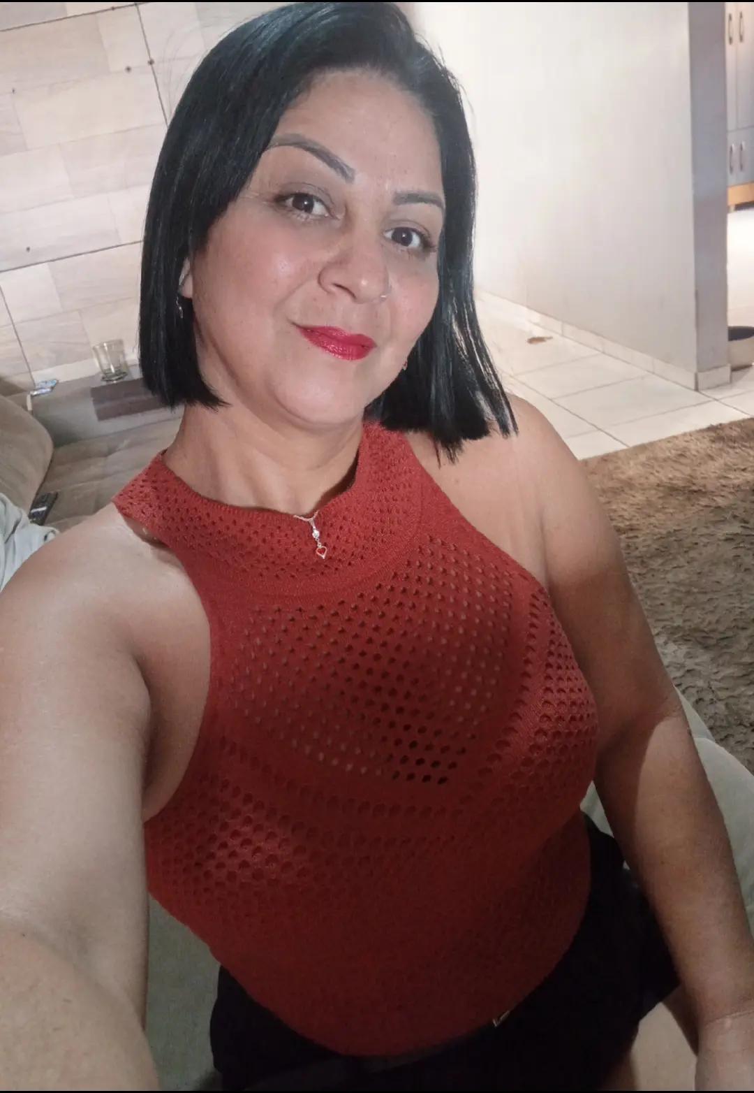 @Adriana Le&atilde;o