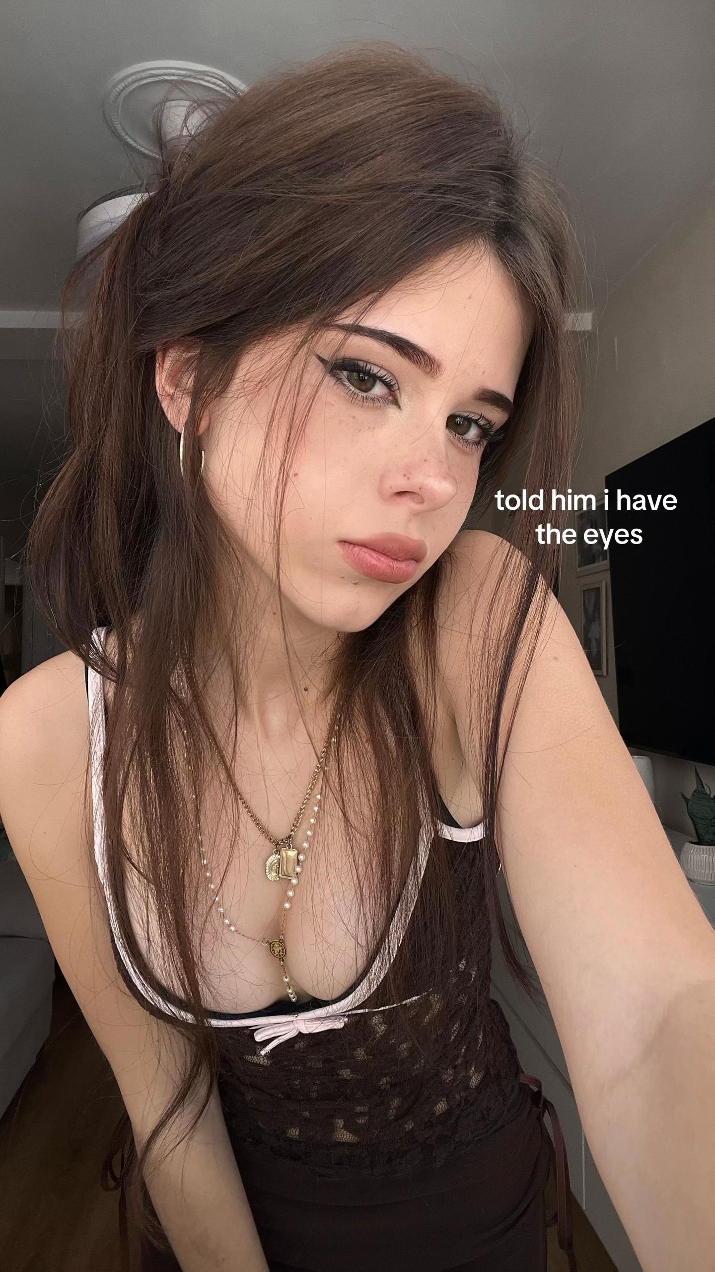@daniella