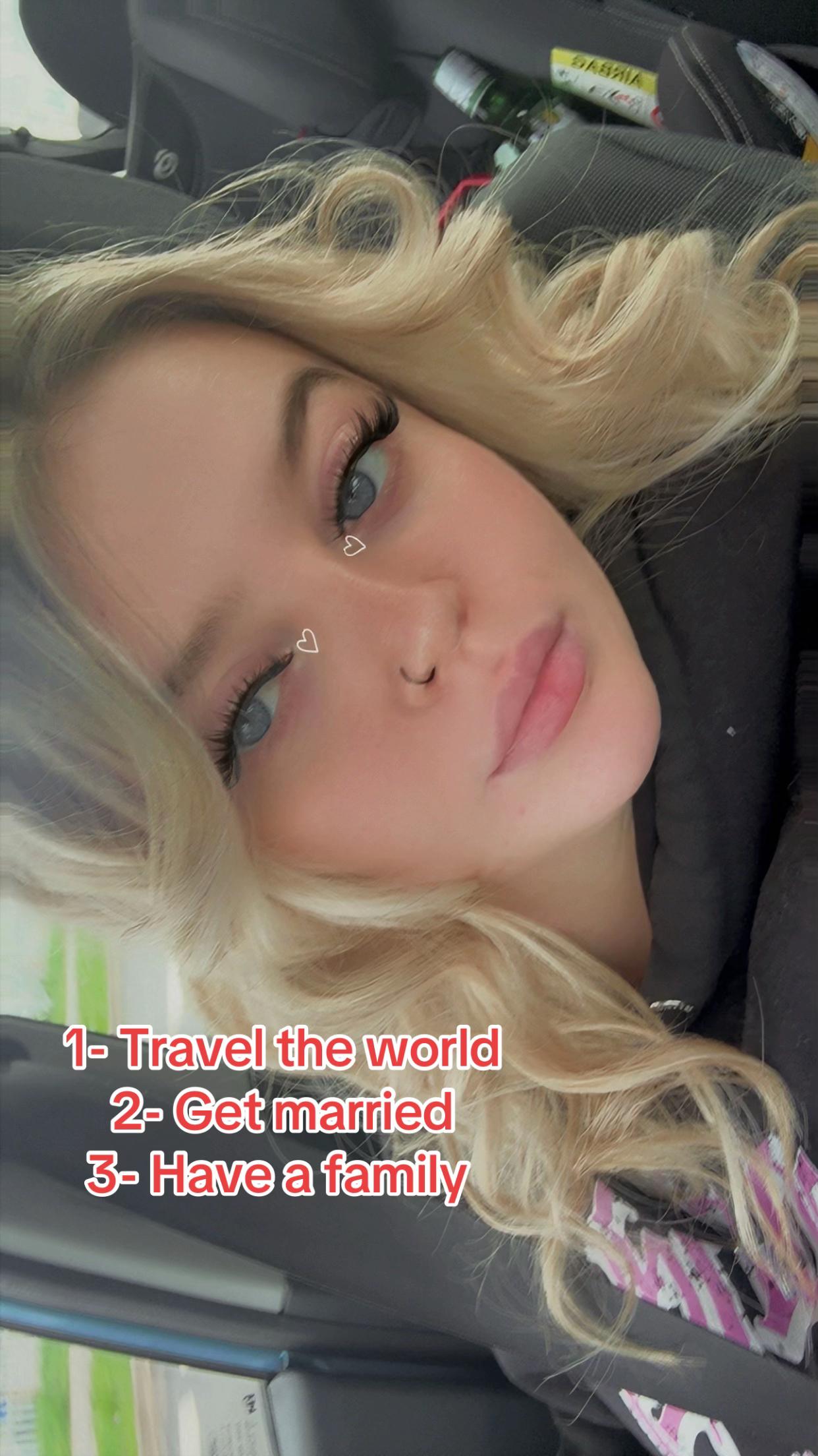@caseyrosexxo