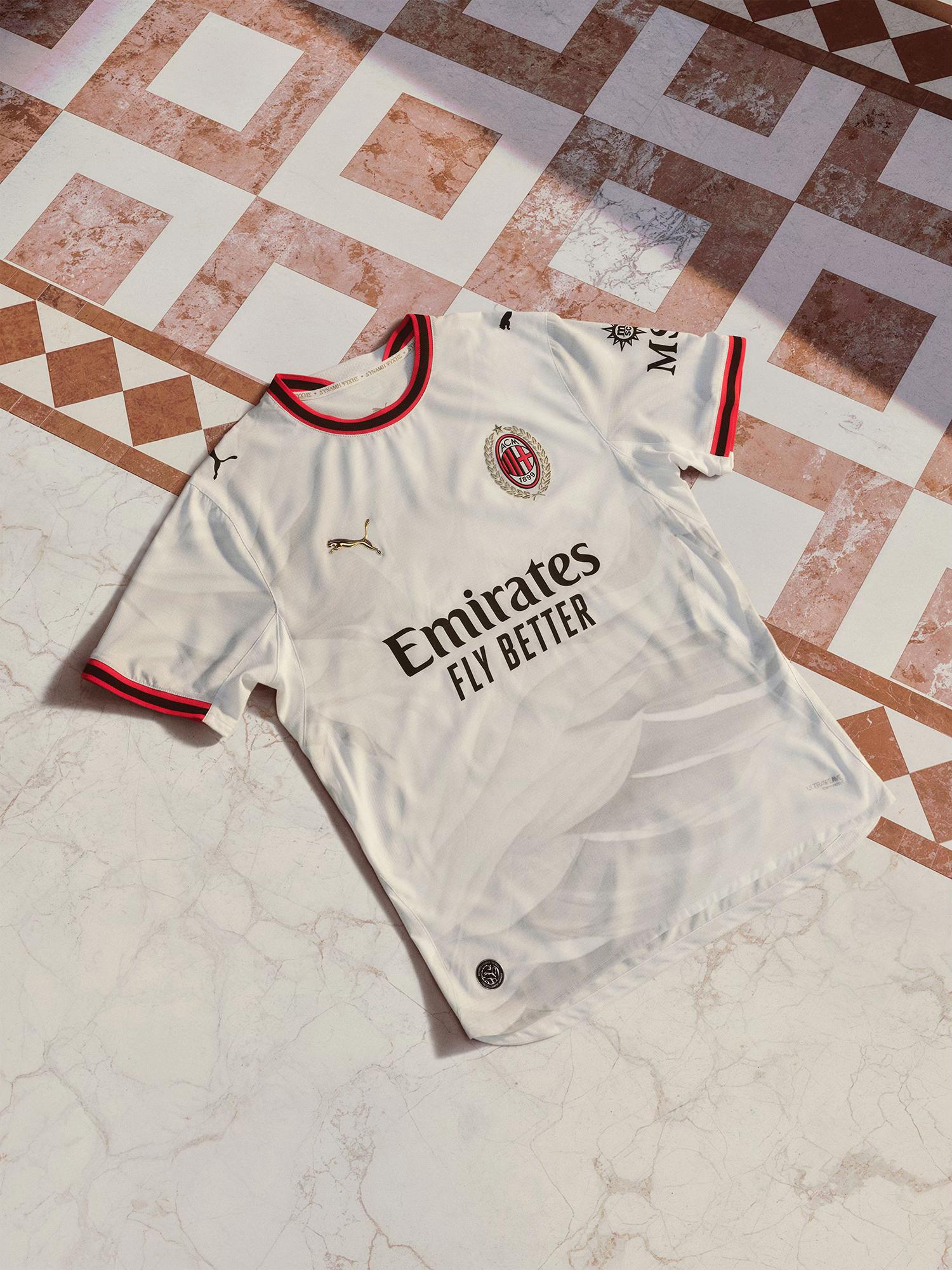 @Classic Football Shirts