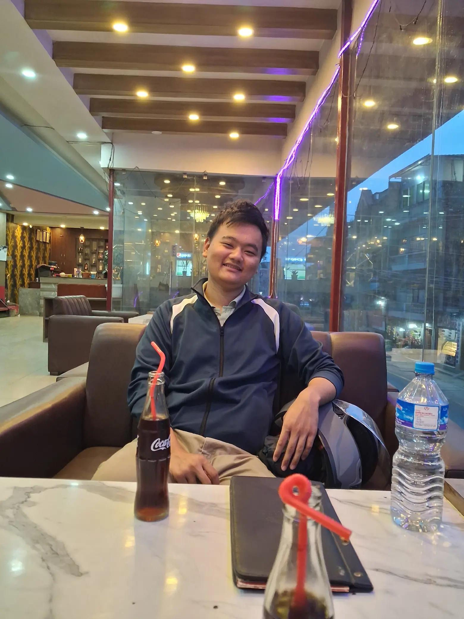 @Anish Rai 📖 🖊️.