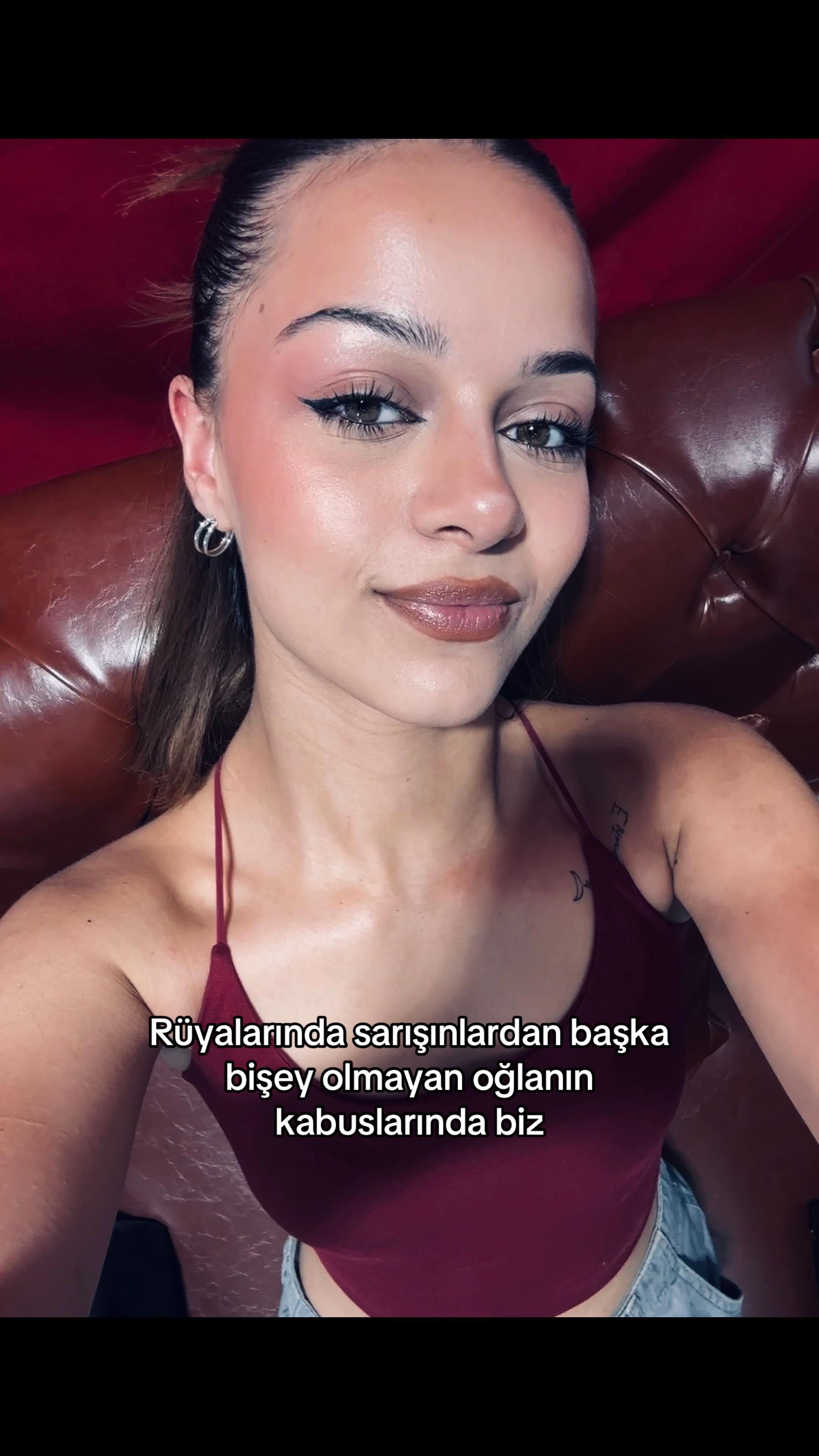@BKᥫ᭡