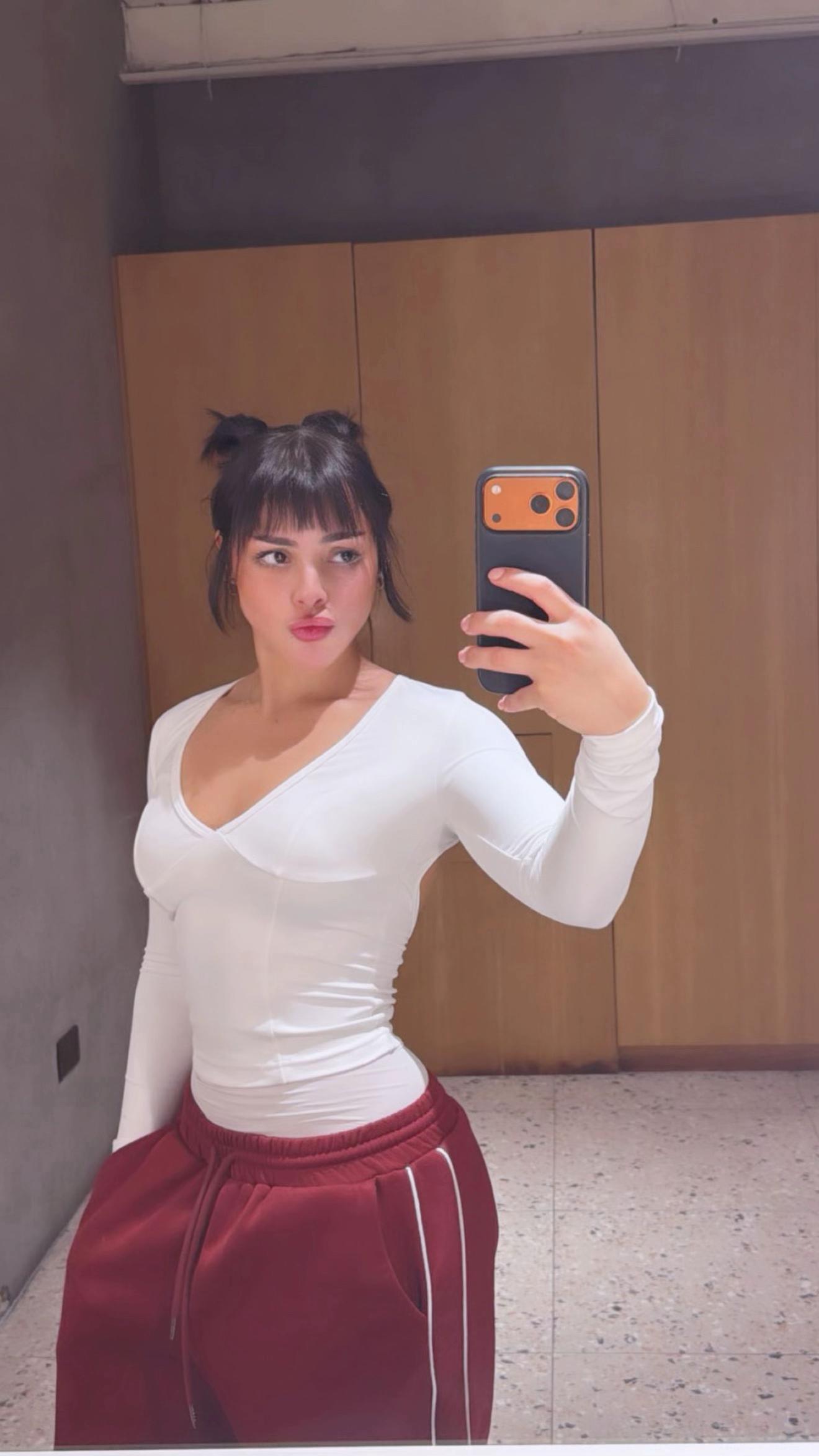 @ساره
