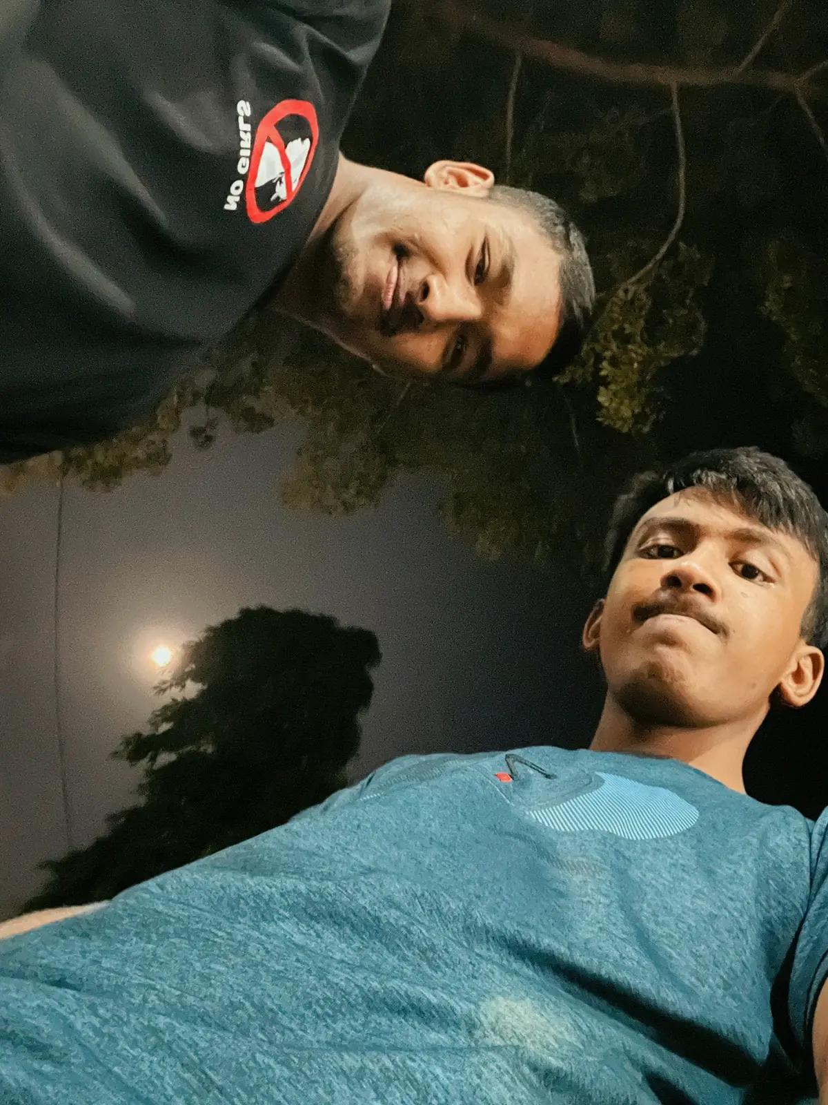 @পরিবারের বড় ছেলে