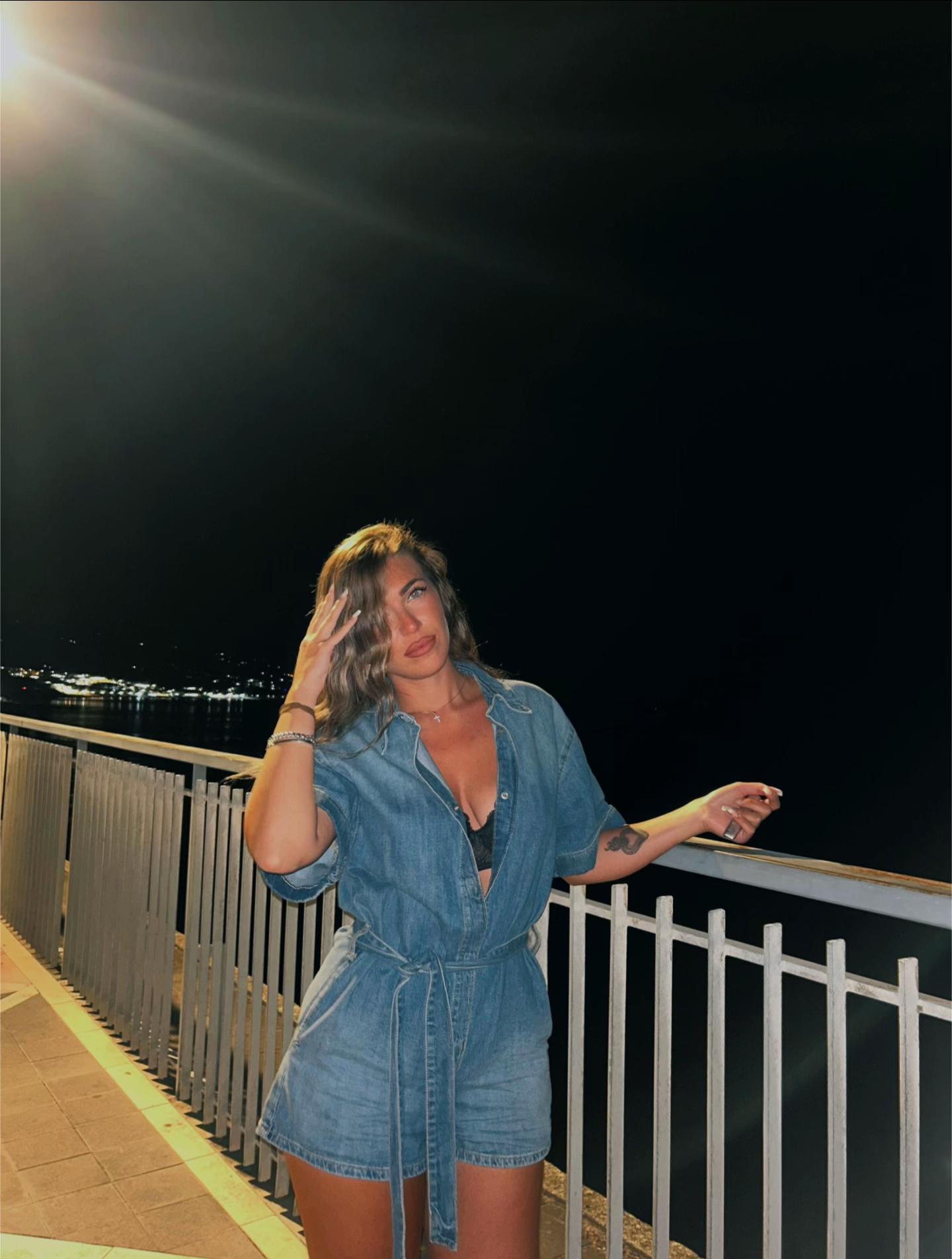 @alescaa