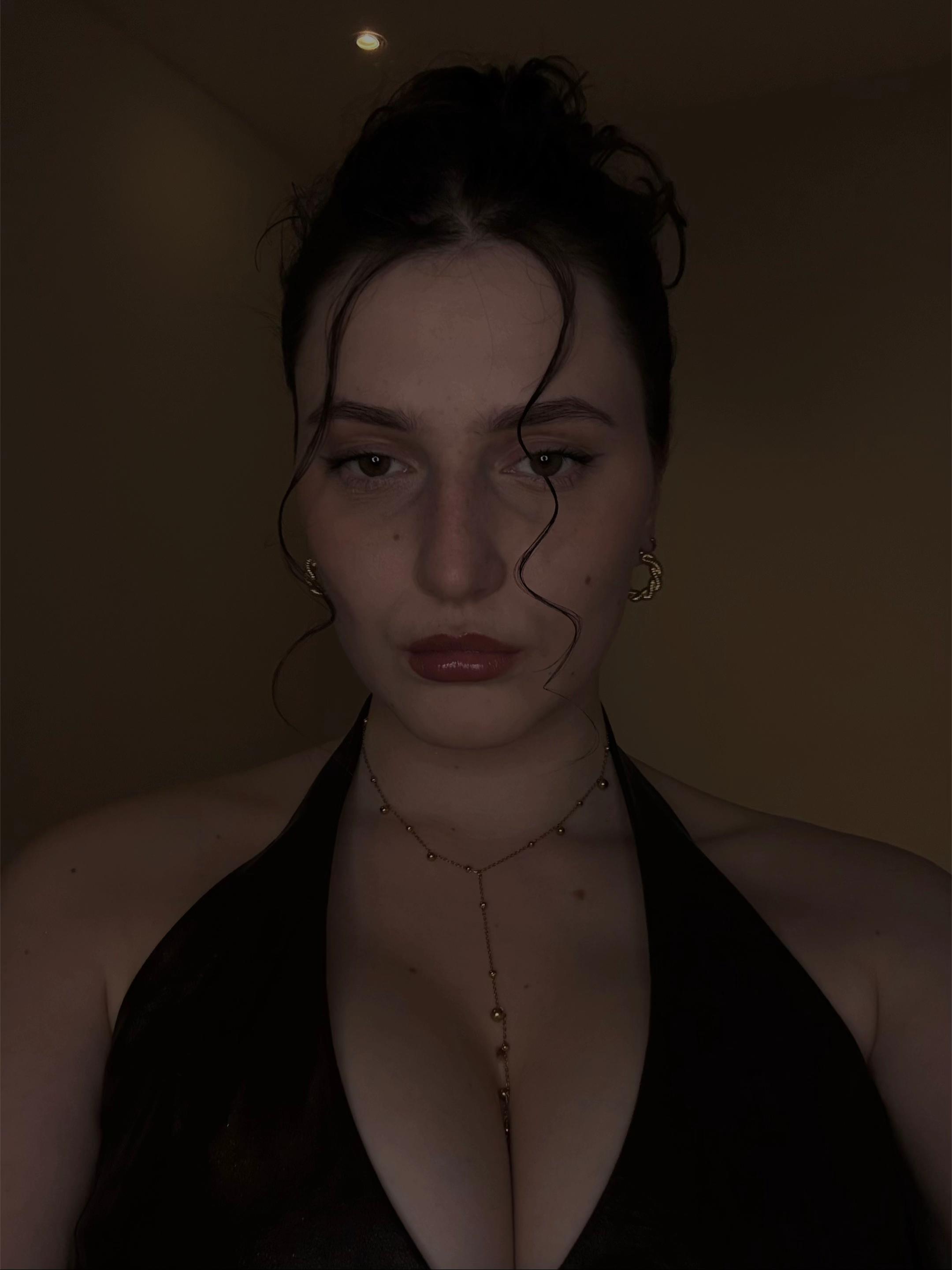 @Evelīna