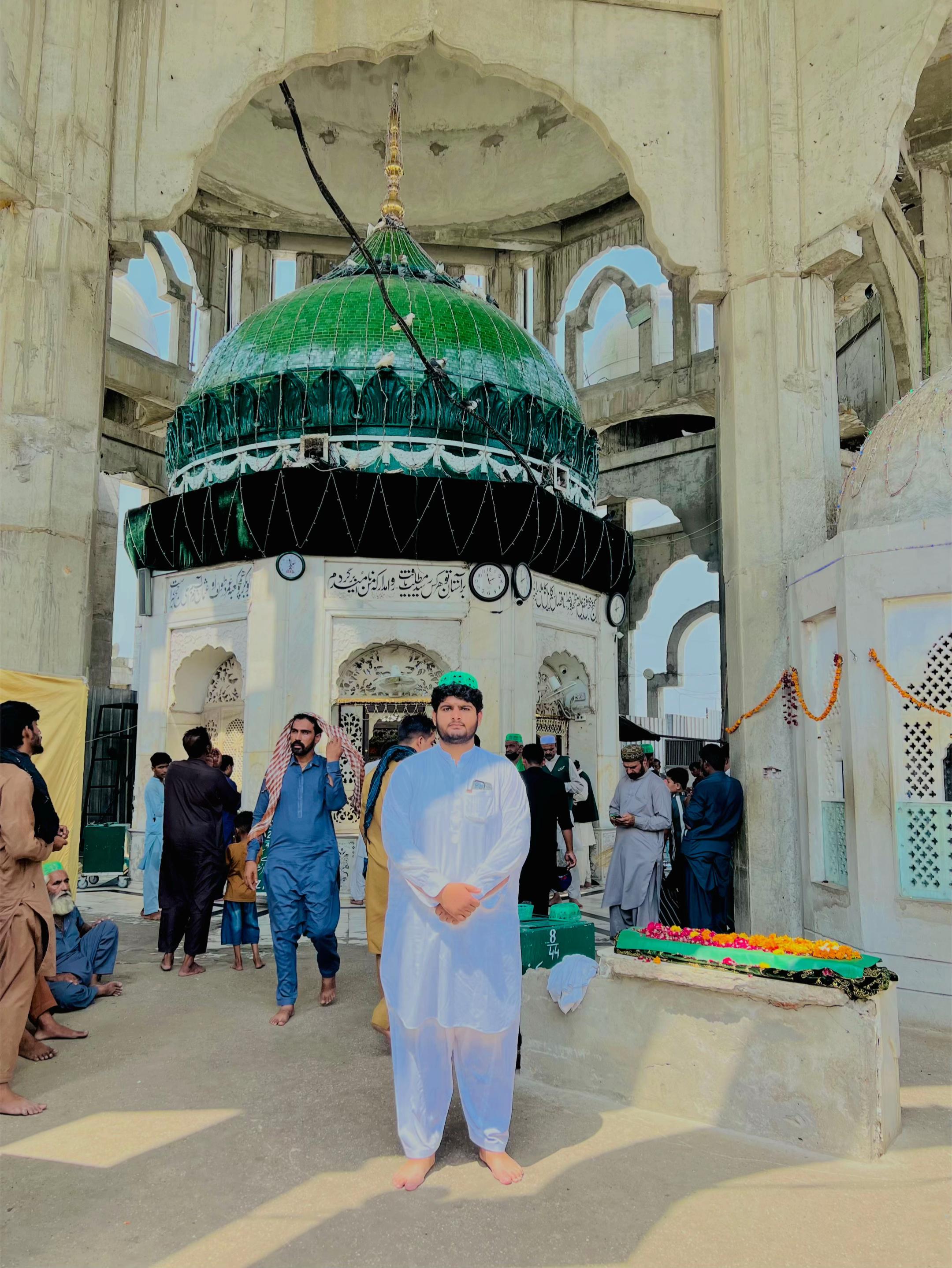 @Ṃīȧƞ Ṃūɓḗḗƞ (मियाँ मुबीन)🇵🇰