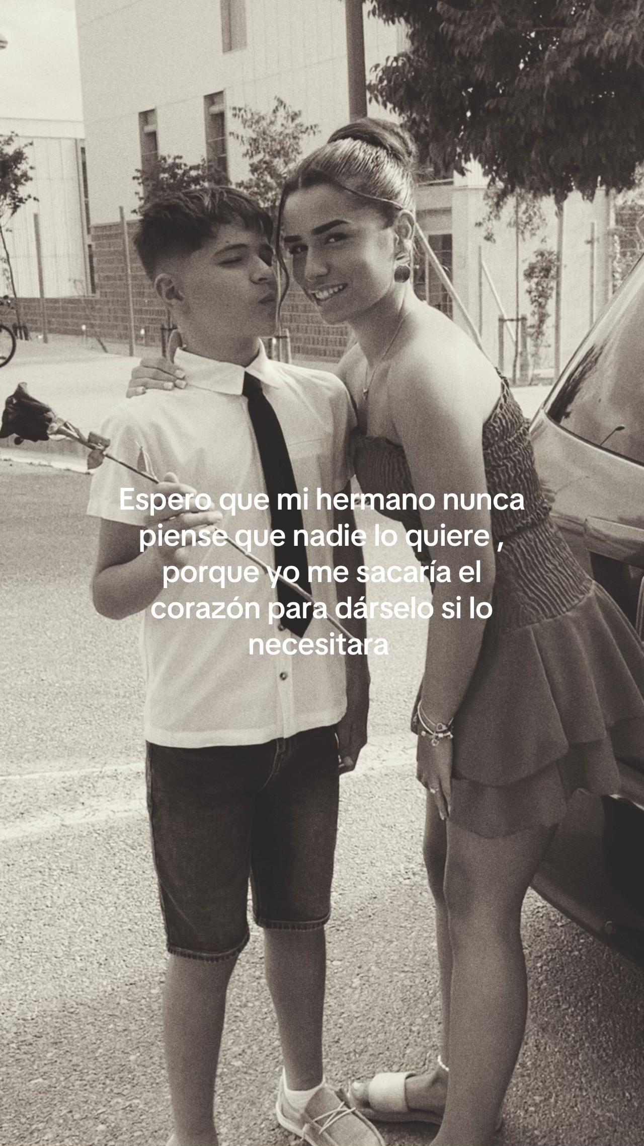 @María