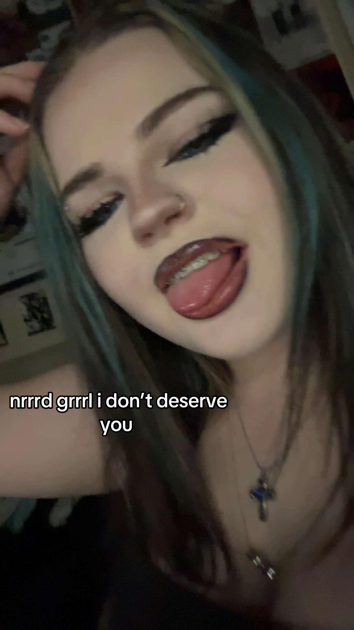 @lara ⊬