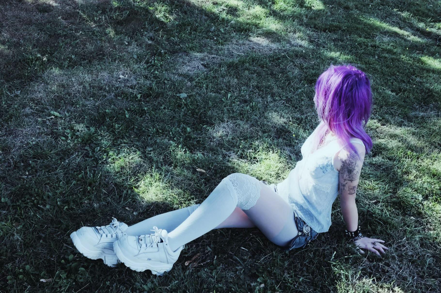 @hazel ★✮꩜⋆