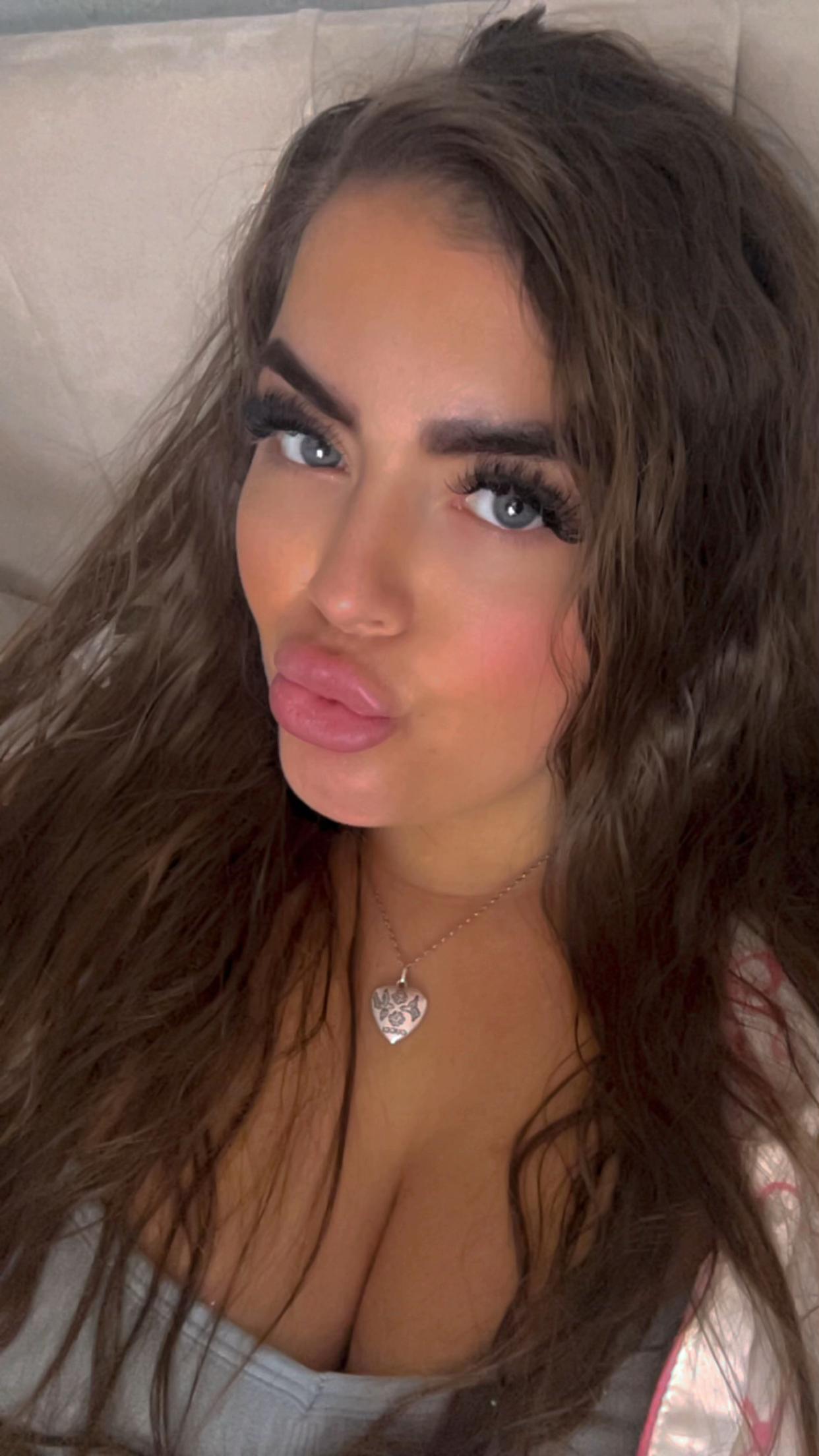 @demiholt8