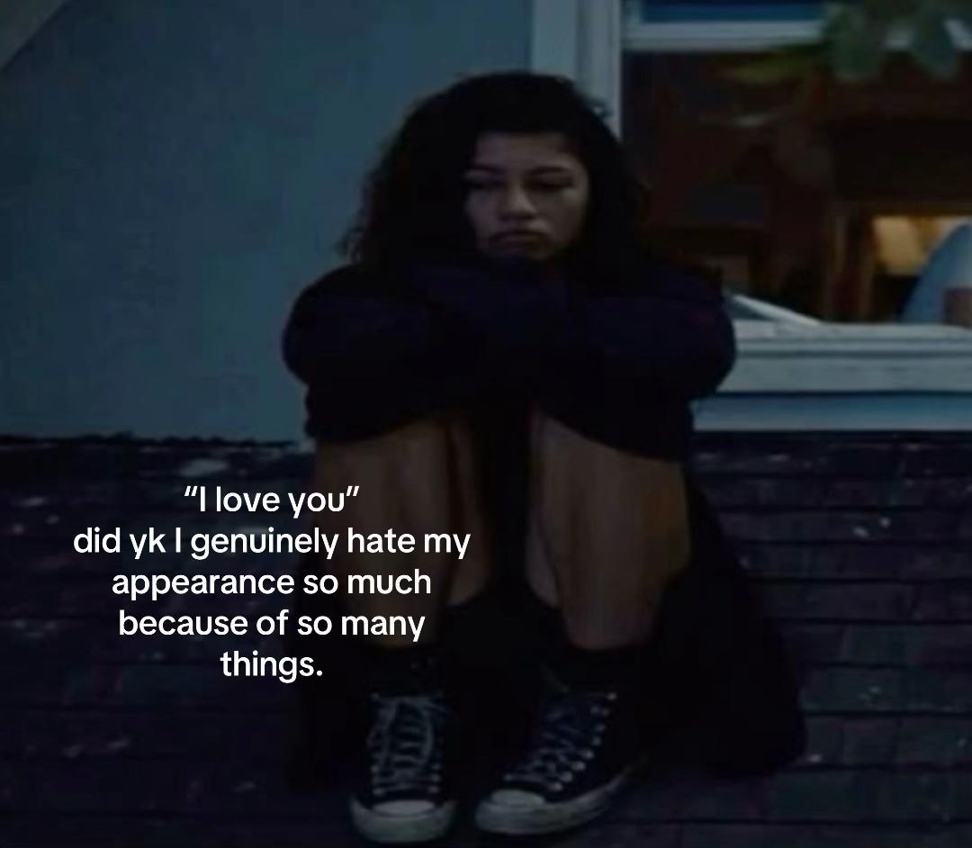 @𝔞𝔧🎶