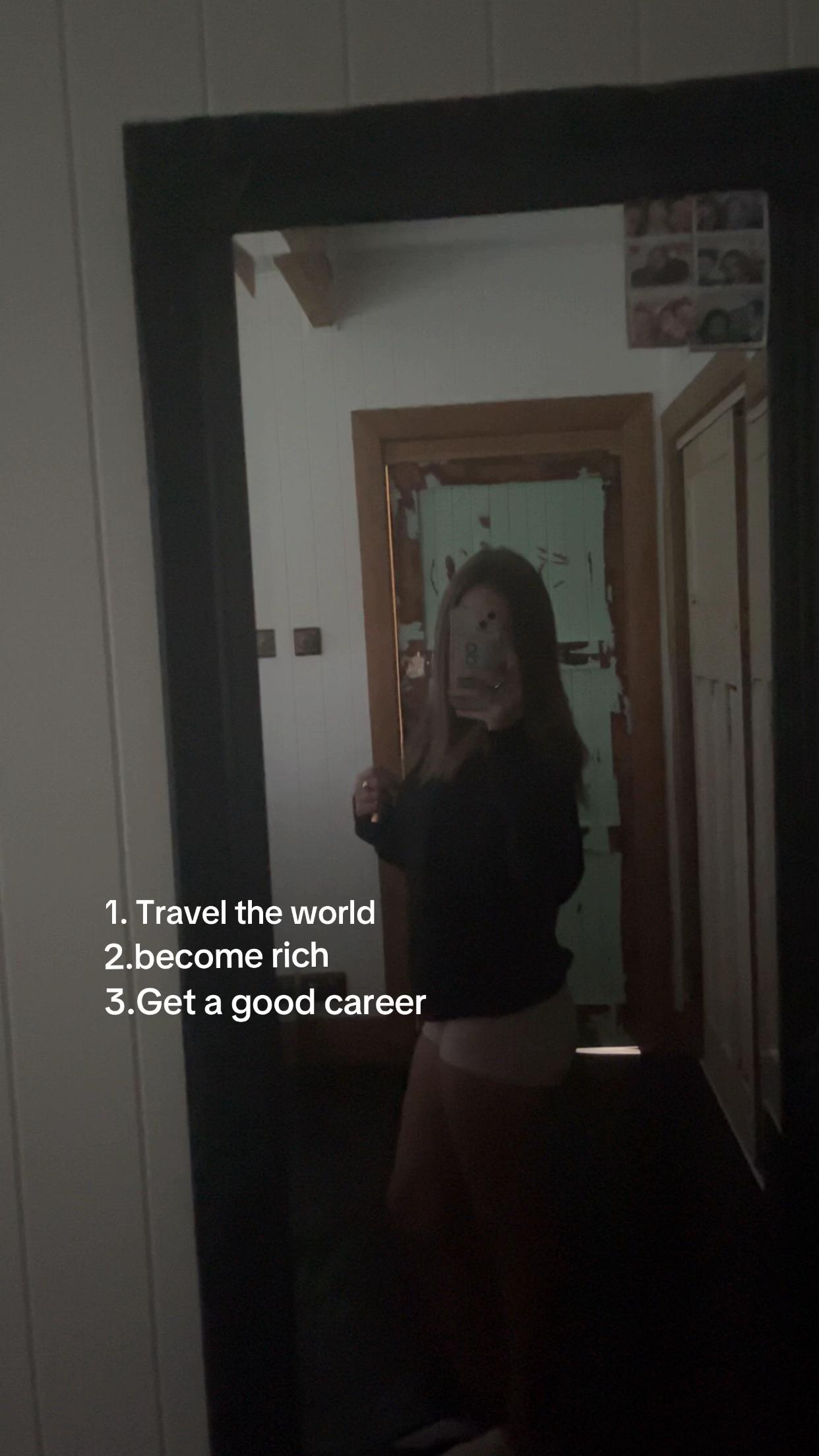@𝒮