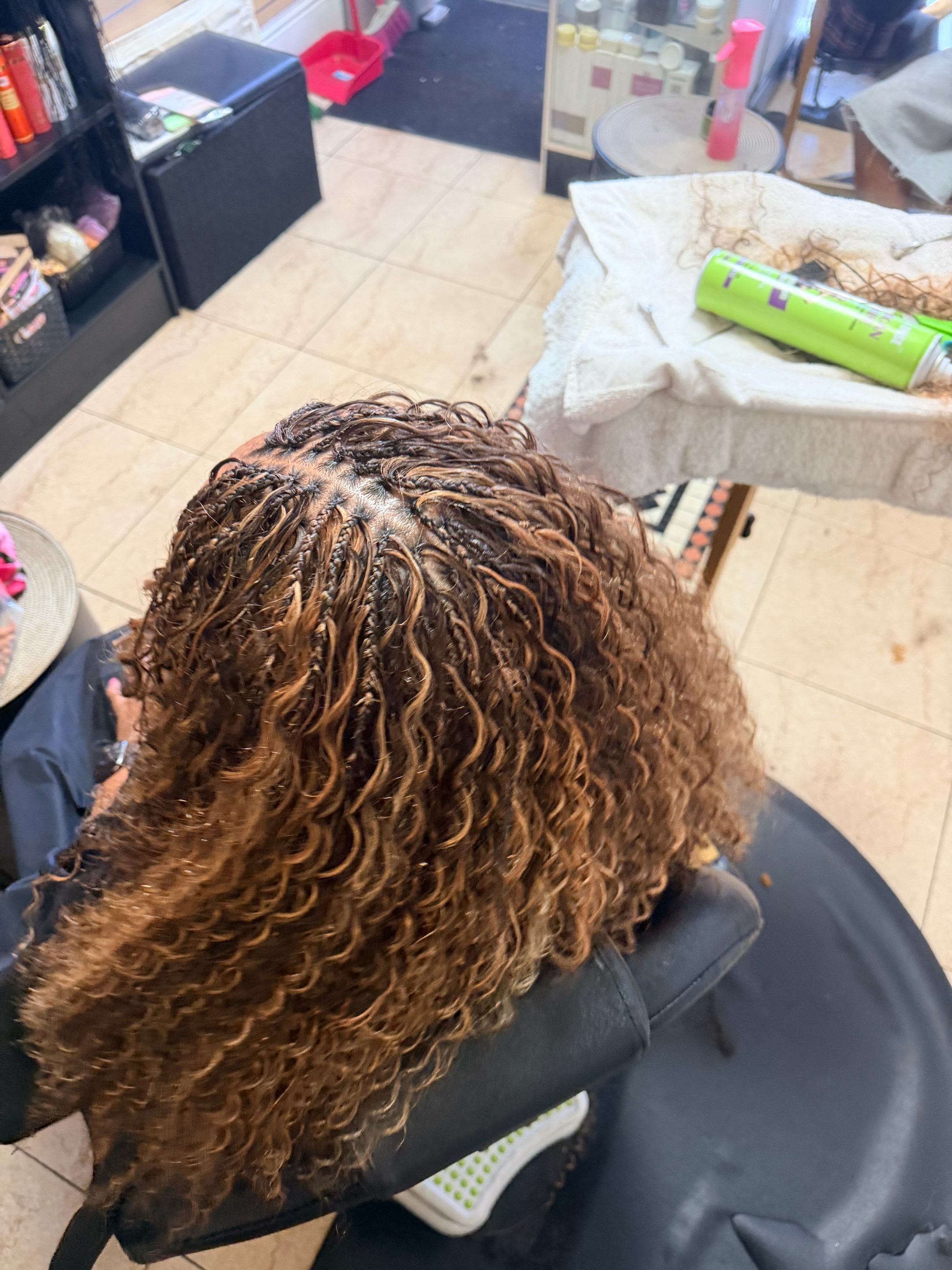 @Akwaba braids by Mamou