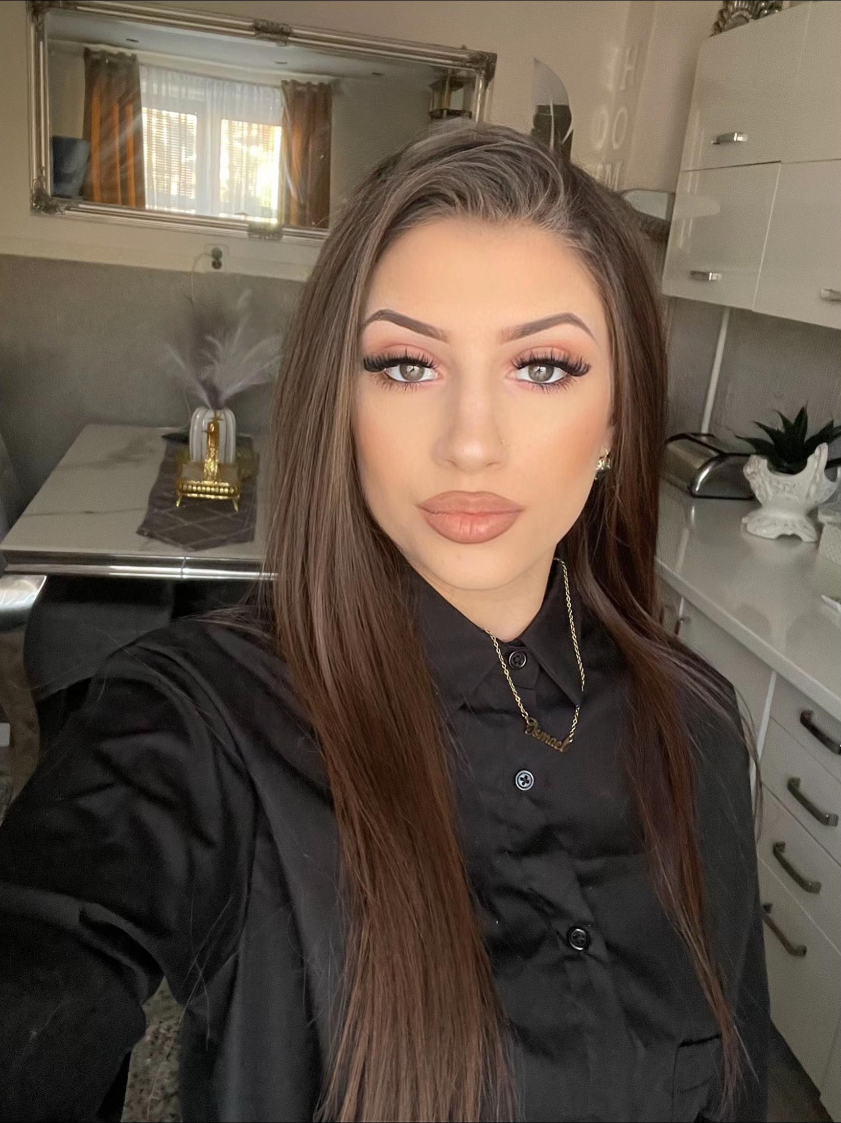 @𝓢𝓸𝓹𝓱𝓲𝓮𝓮🖤