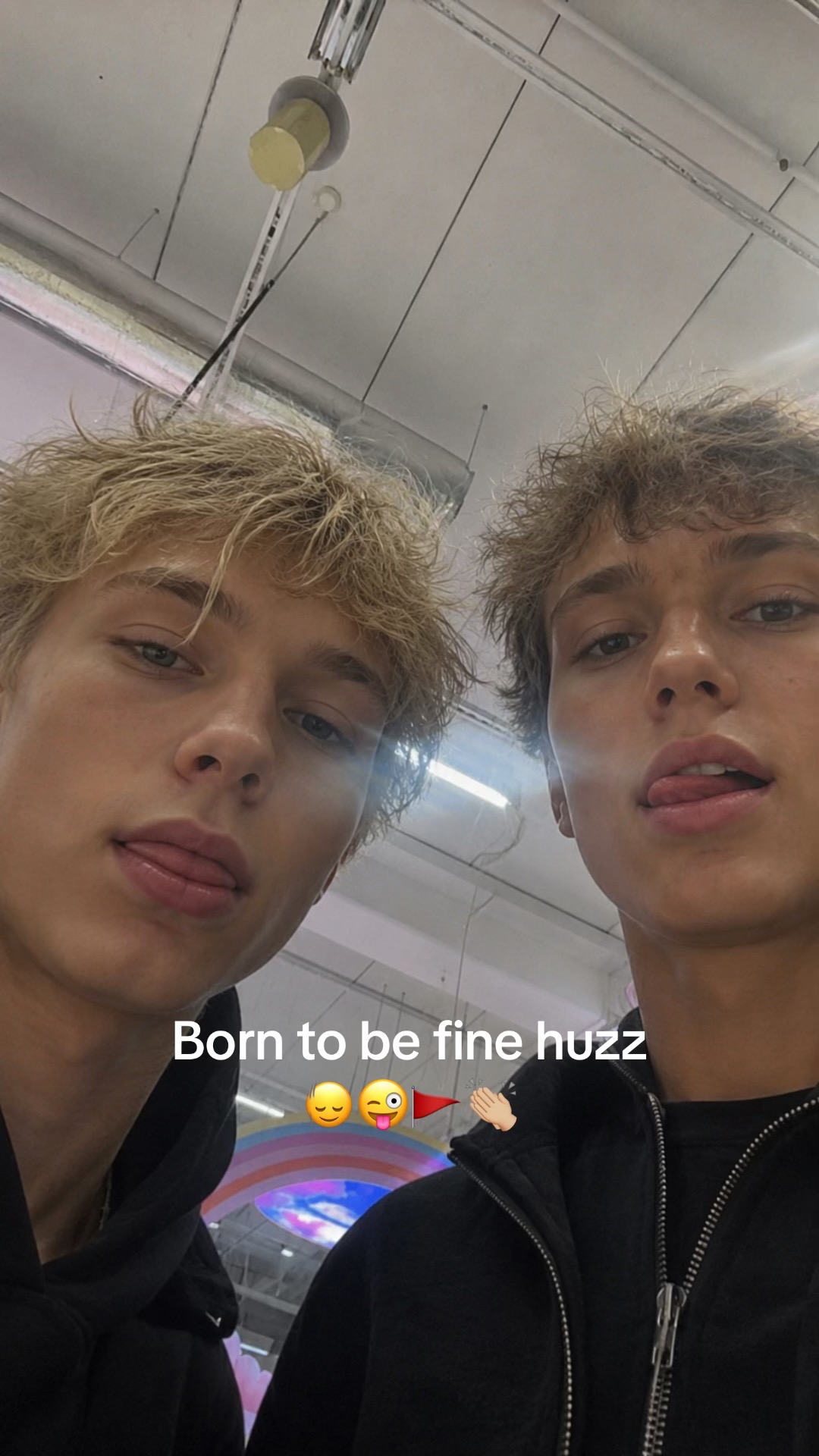 @oona769