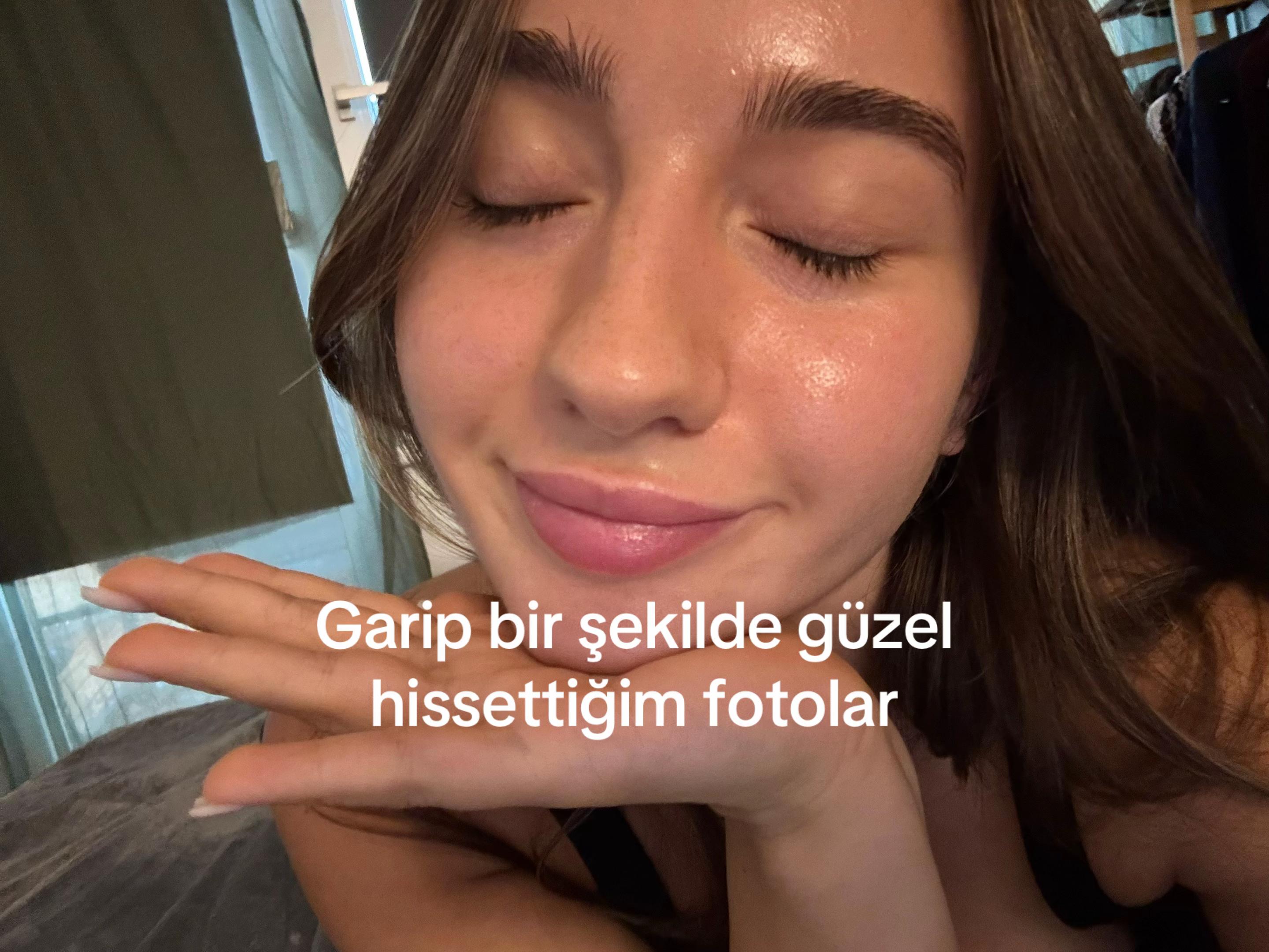 @Azra Keskin