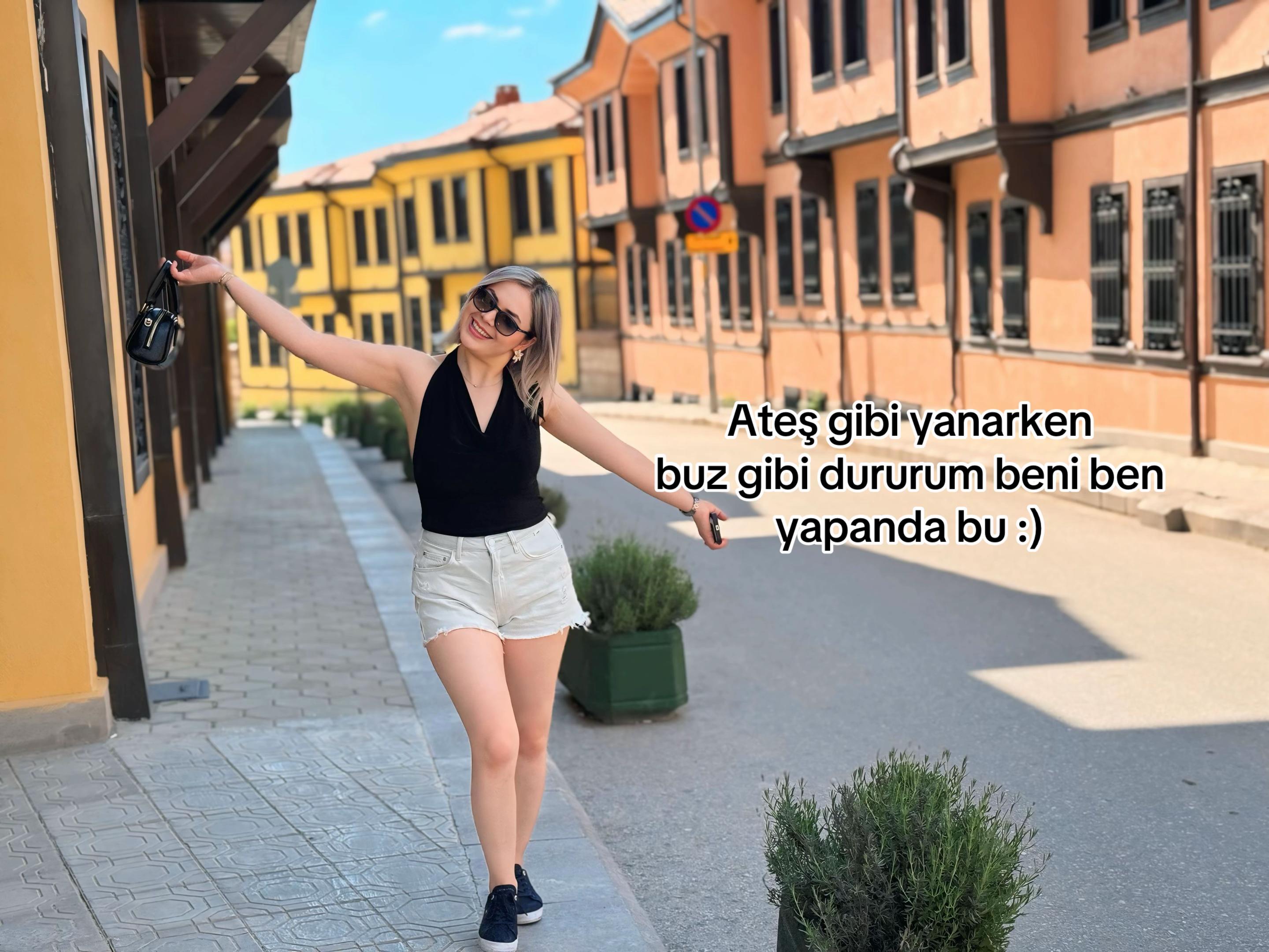@Emoşşş💃🌸