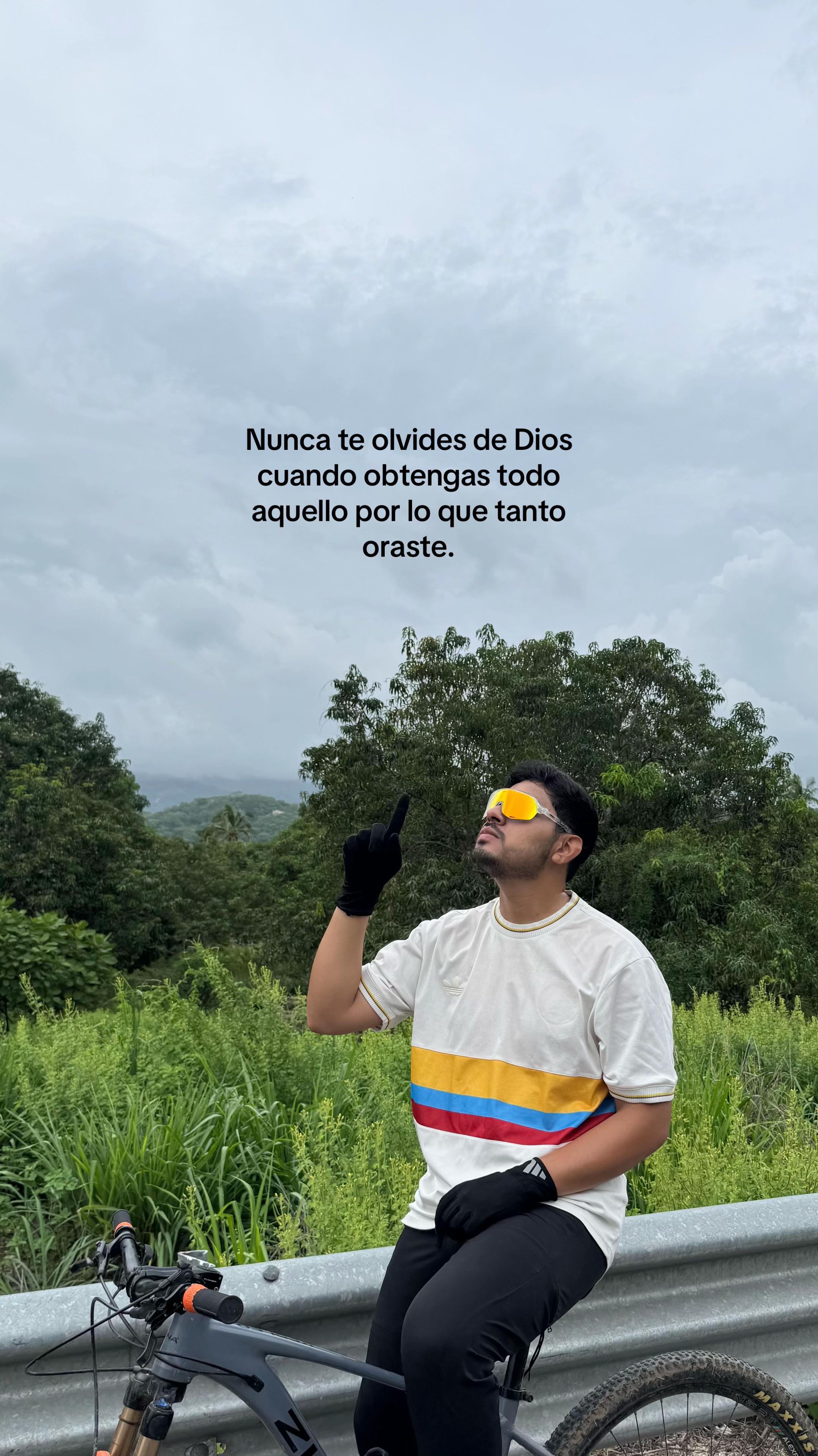@CORRIDOS R MUSIC
