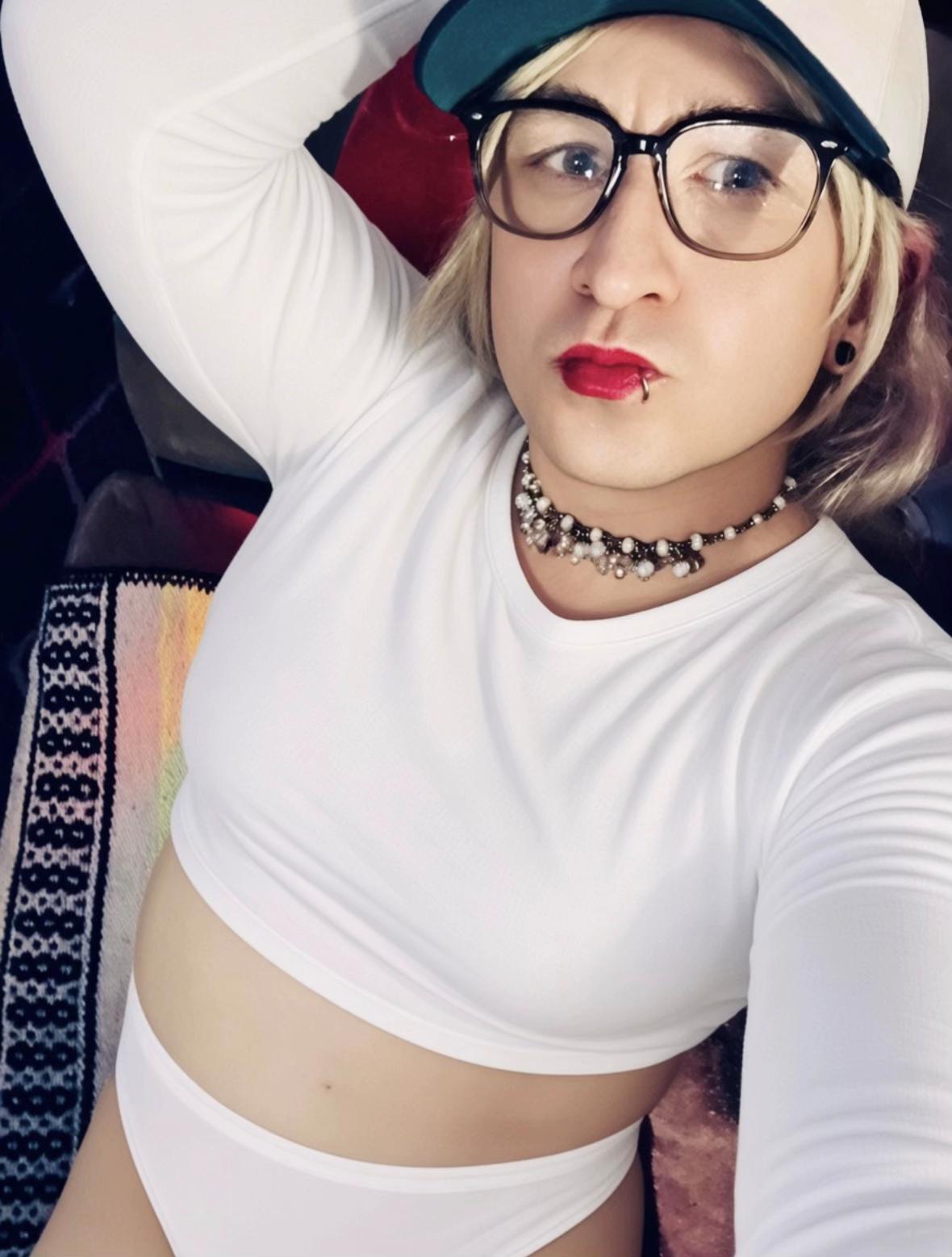 @Fem_Brianne_Doll