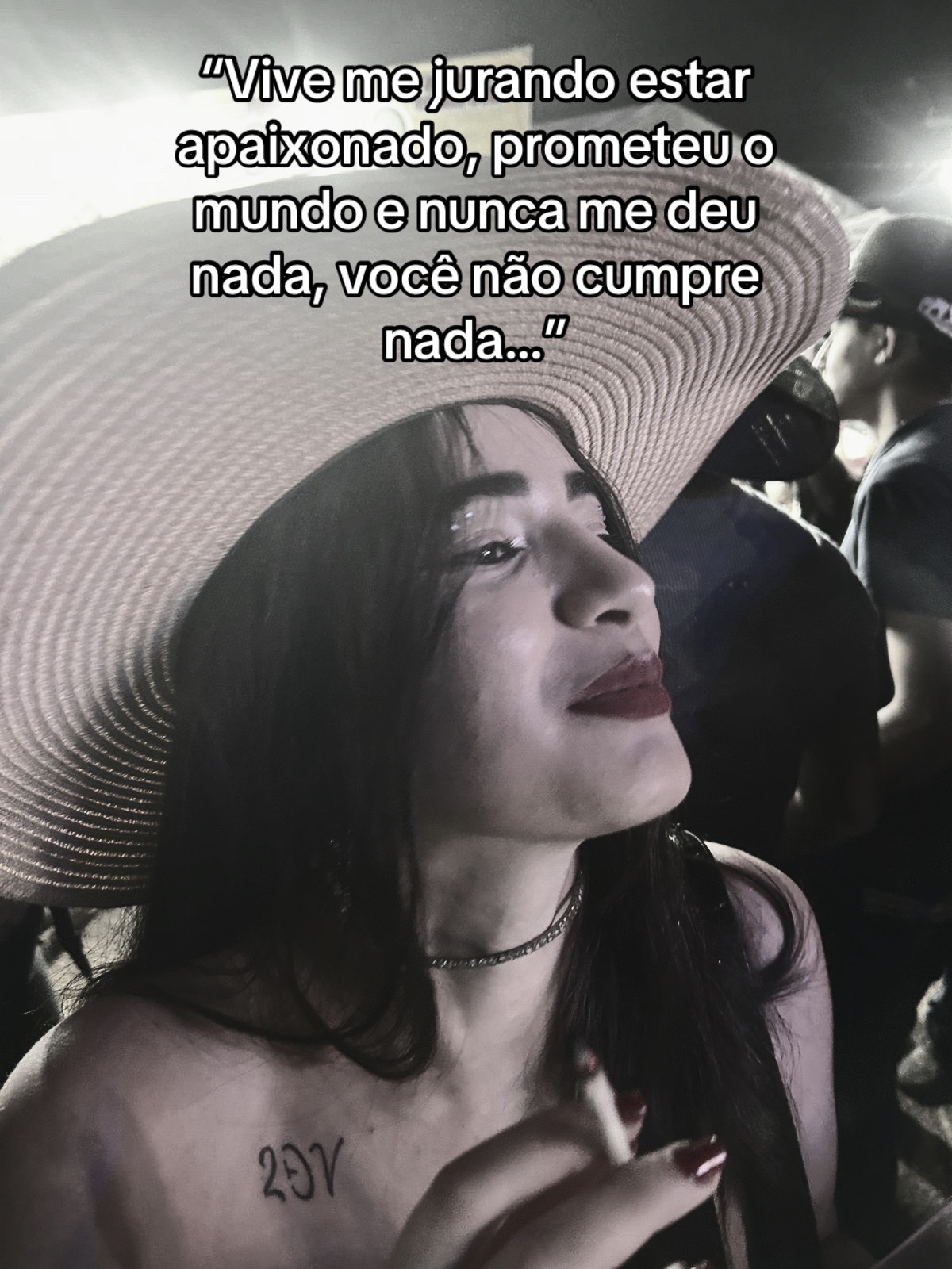 @V&aacute; nessa