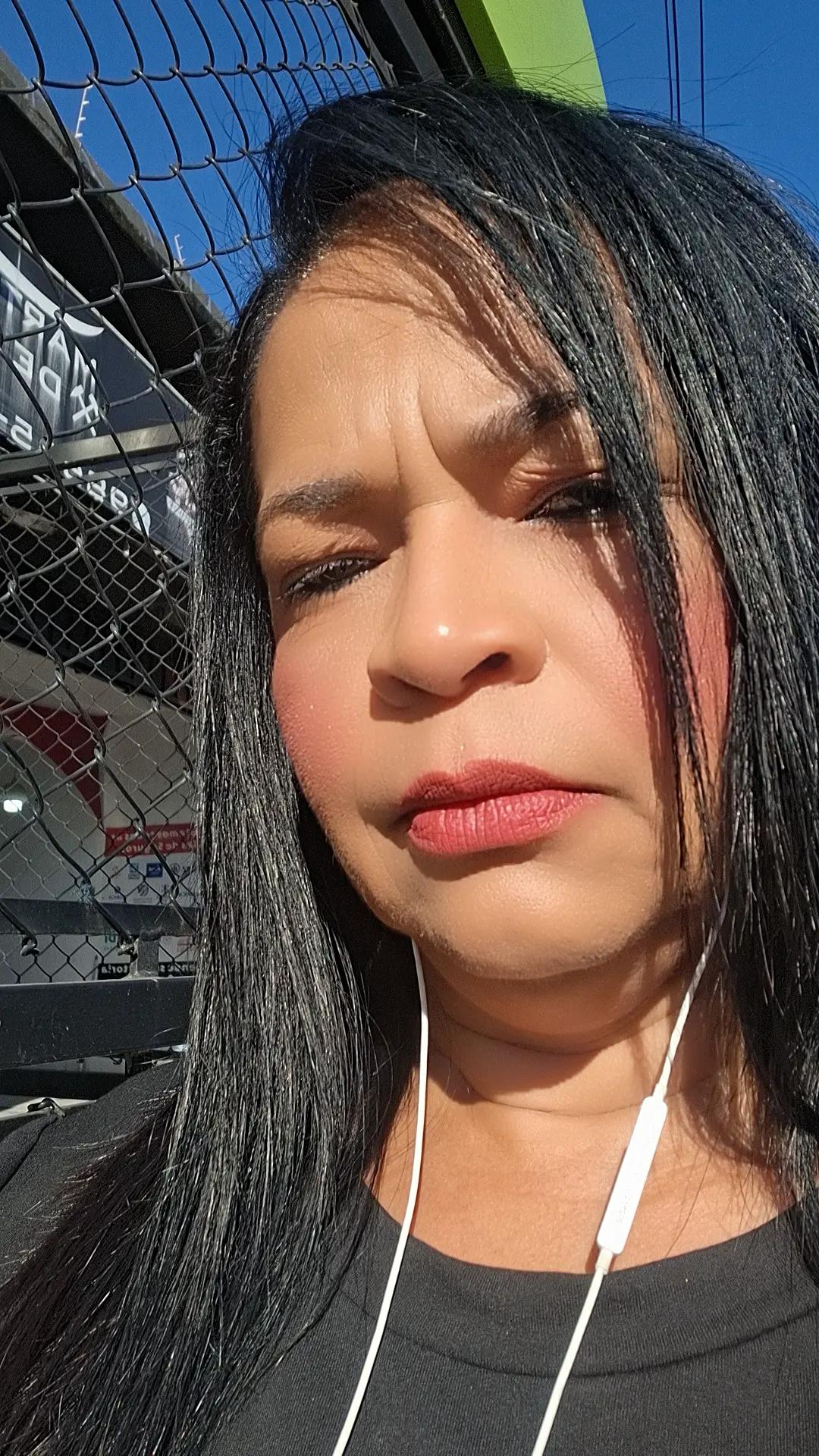 @Lena Santana