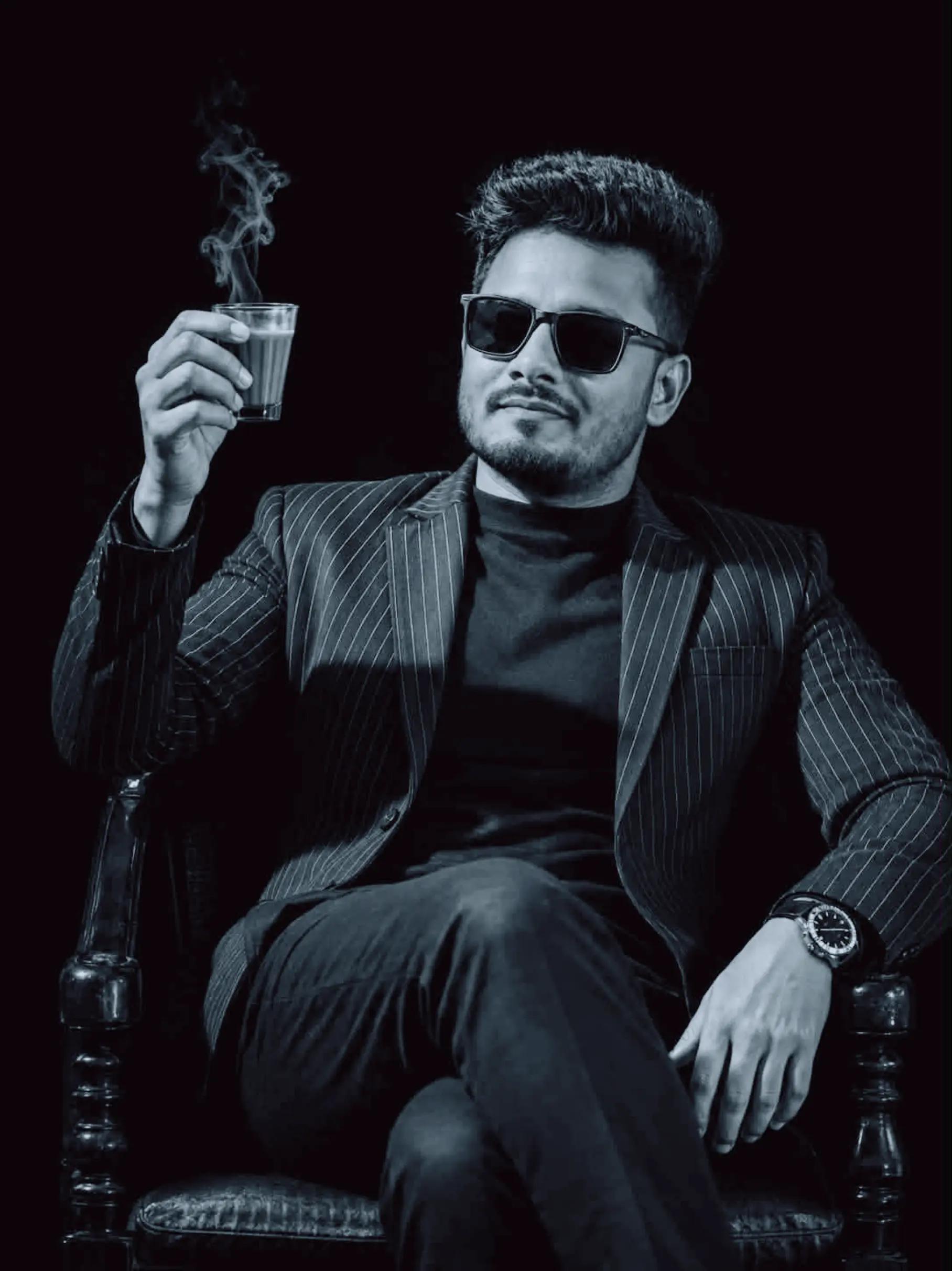 @অভিযাত্রিক