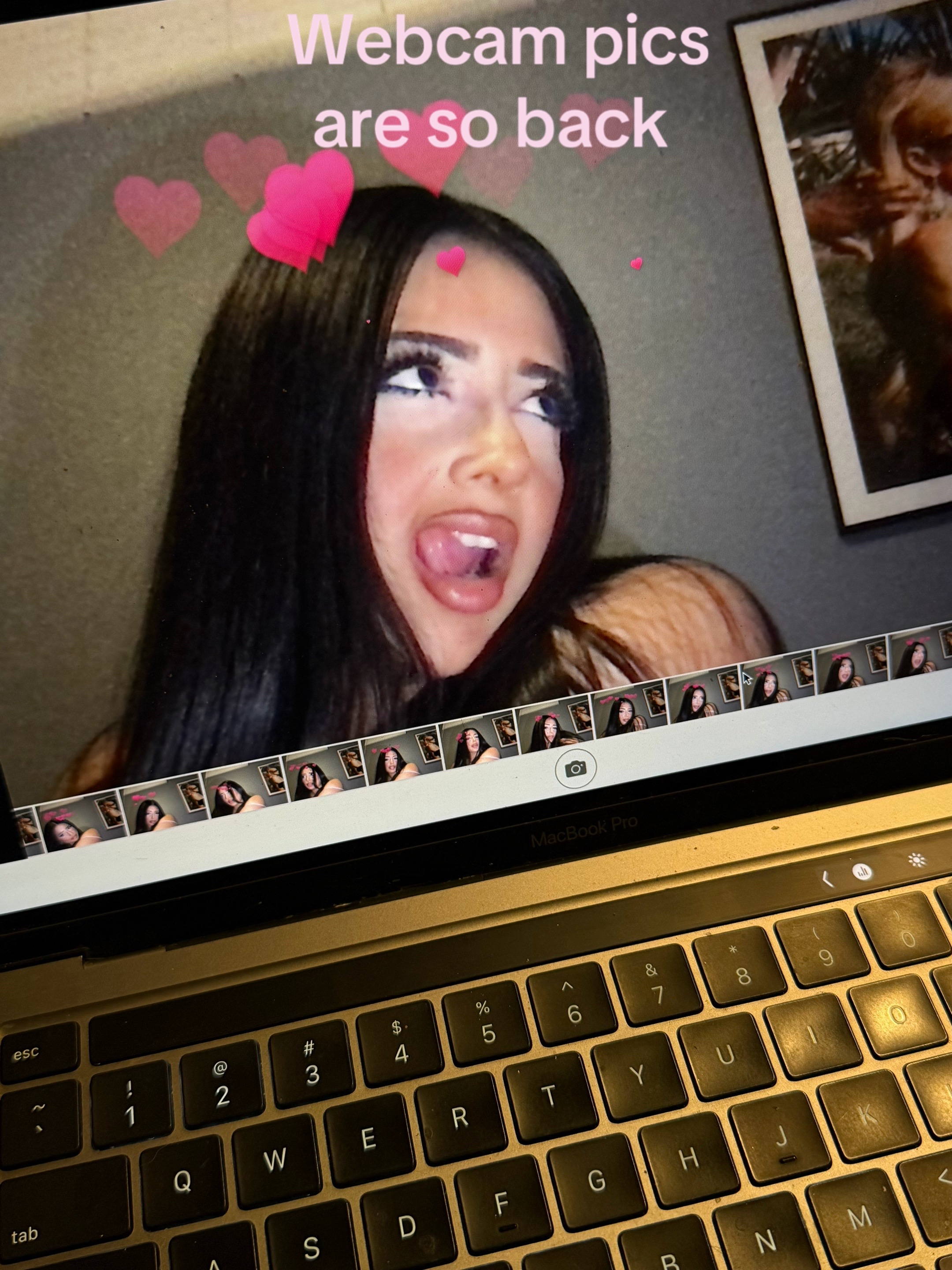 @LizzCastles ♱