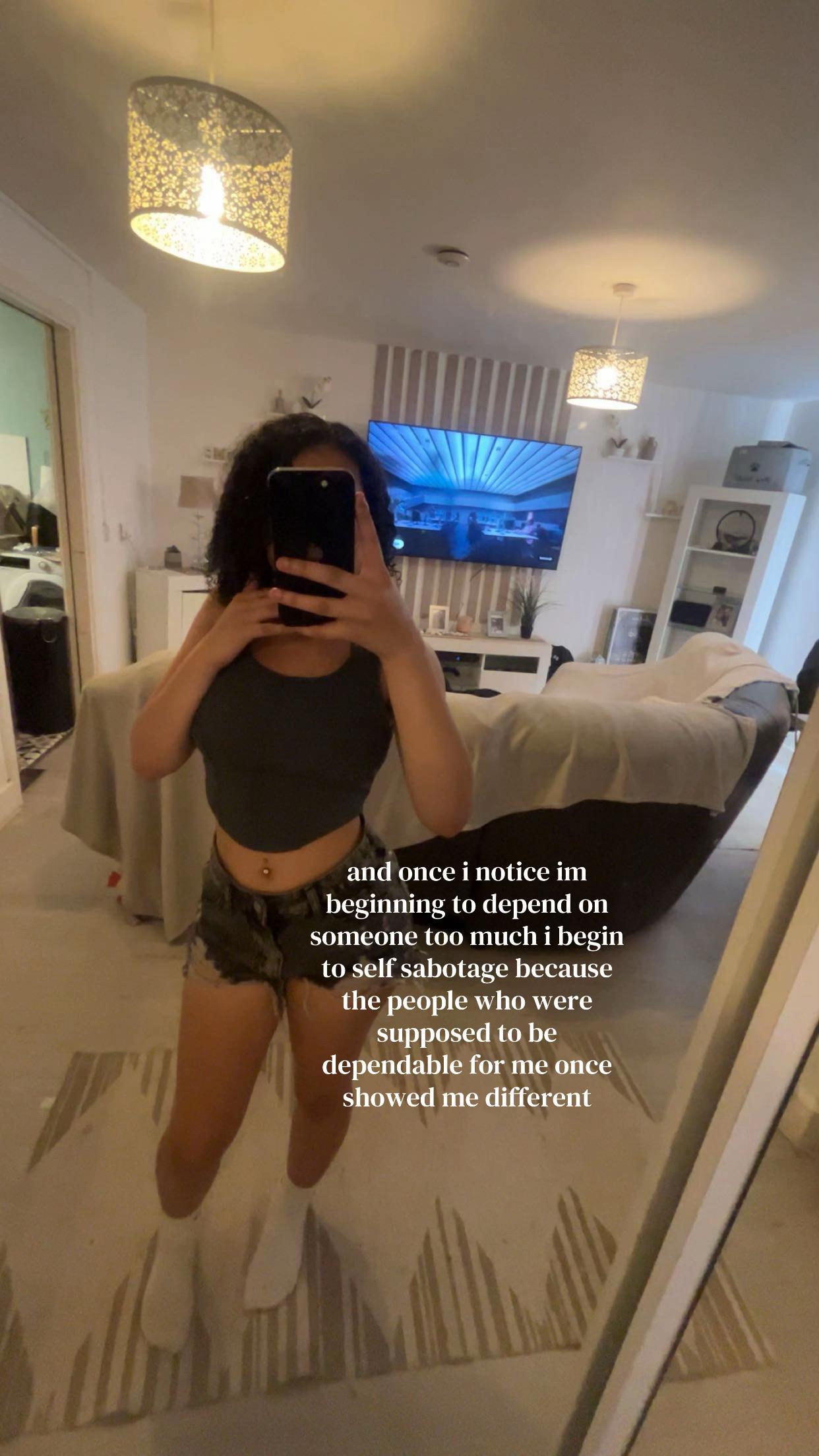 @⃟