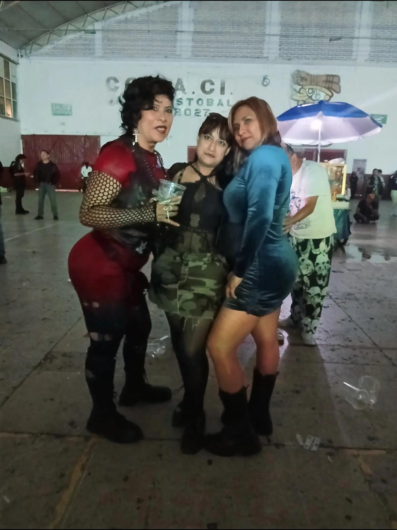 @xol con X