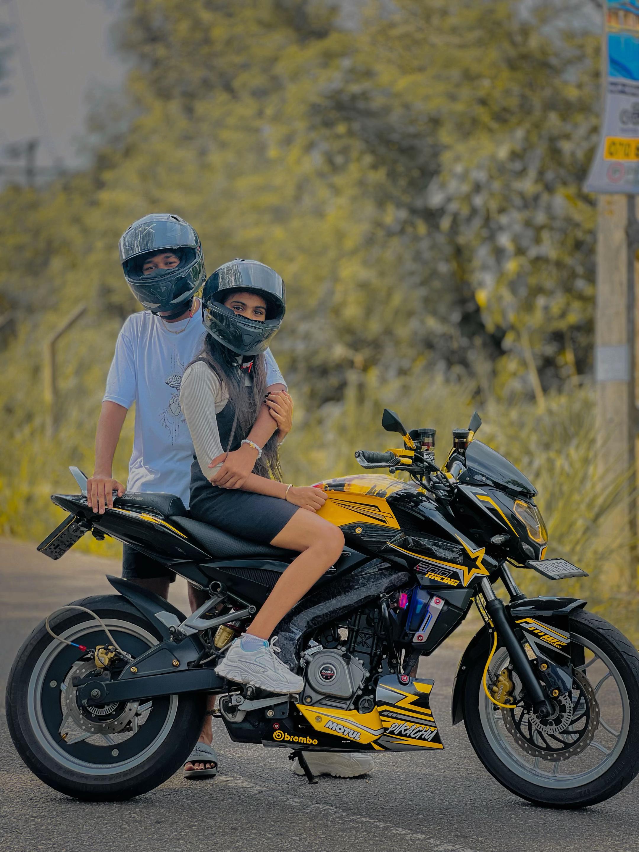 @𝐑𝐀𝐯𝐈&𝐧𝐈𝐒𝐡𝐔🕊🧿