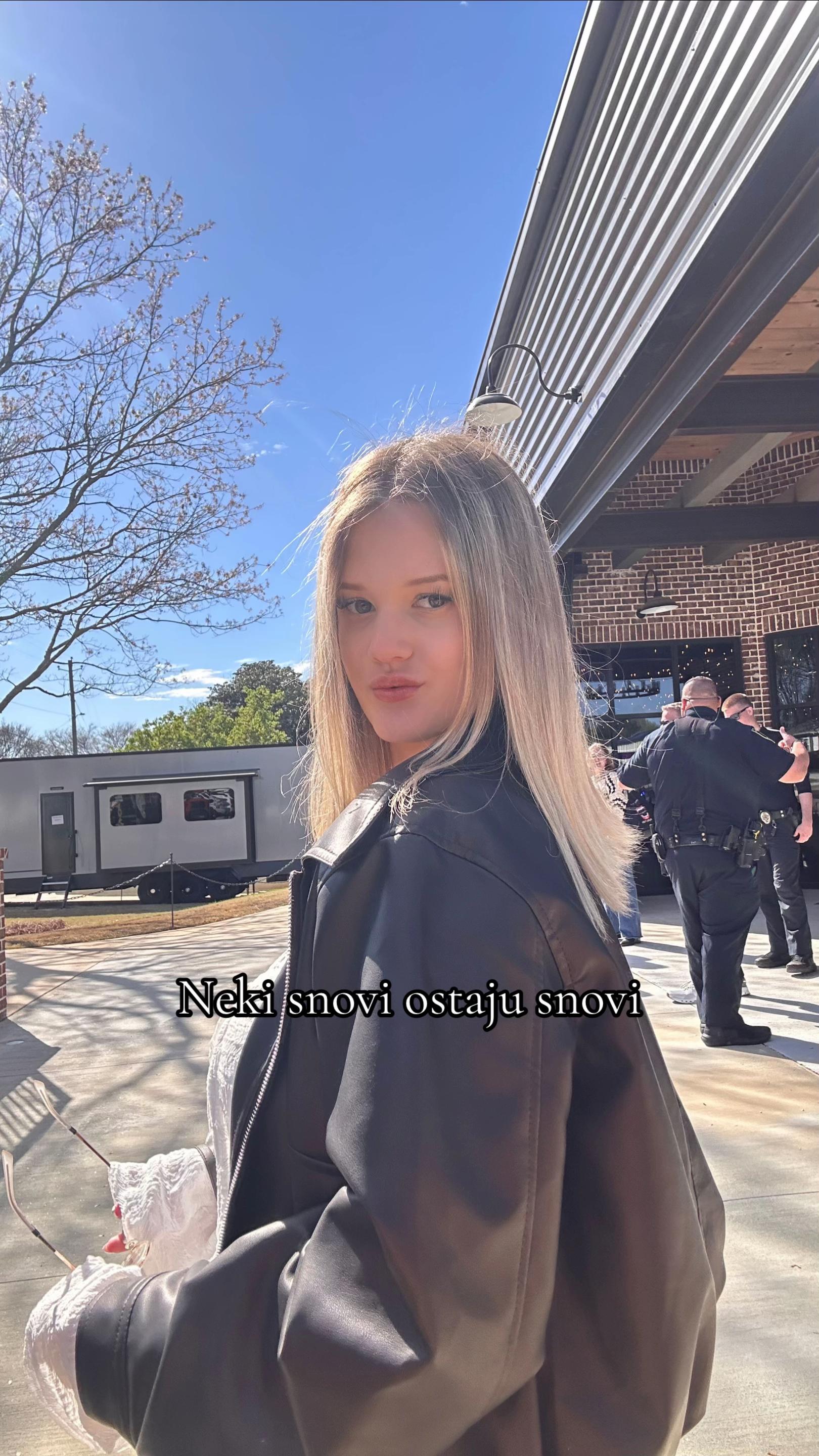 @ellenailicc