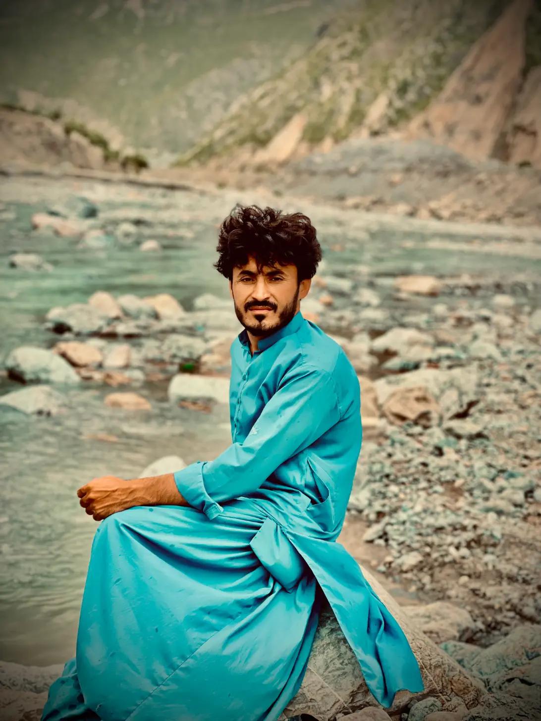 @juMa sheRaNi (_🙎_)